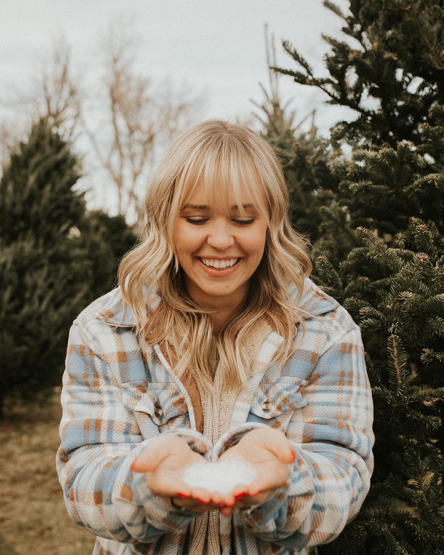 Swipe for a little winter magic with @sheridan.rossi ❄️🫶🏼