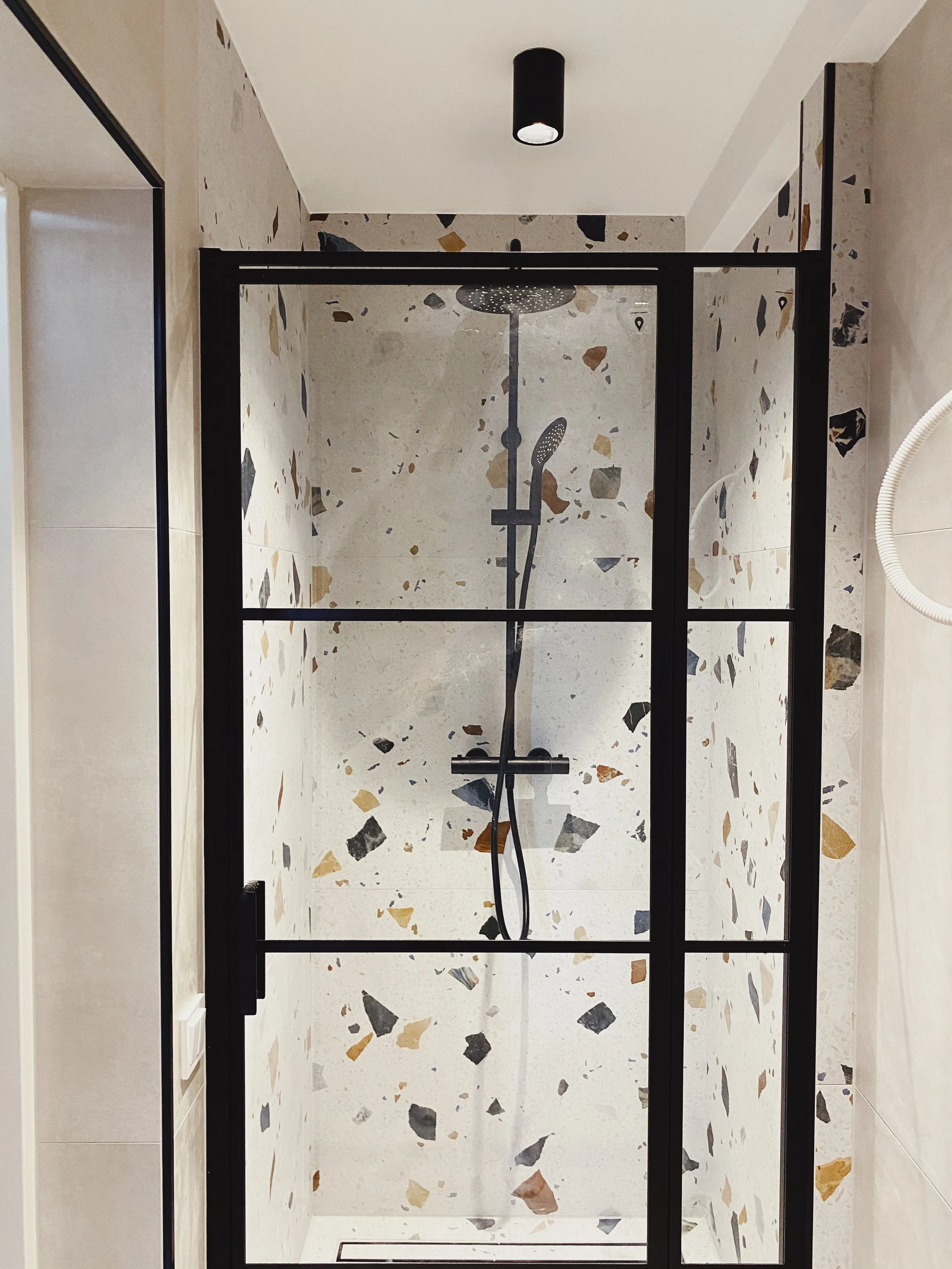 Arcana Stracciatella-shower.jpeg