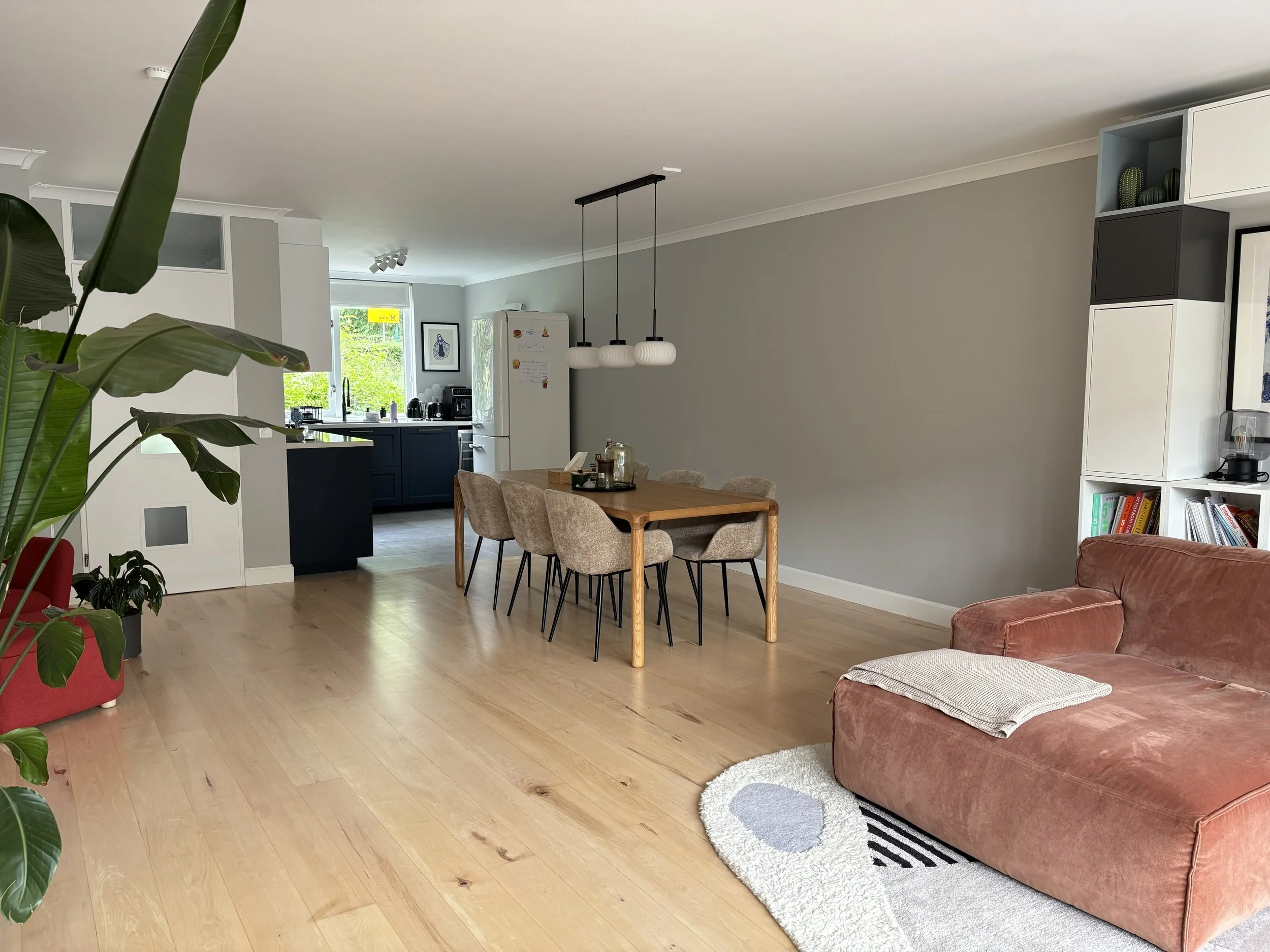 2_1_living room_4 (1).jpg