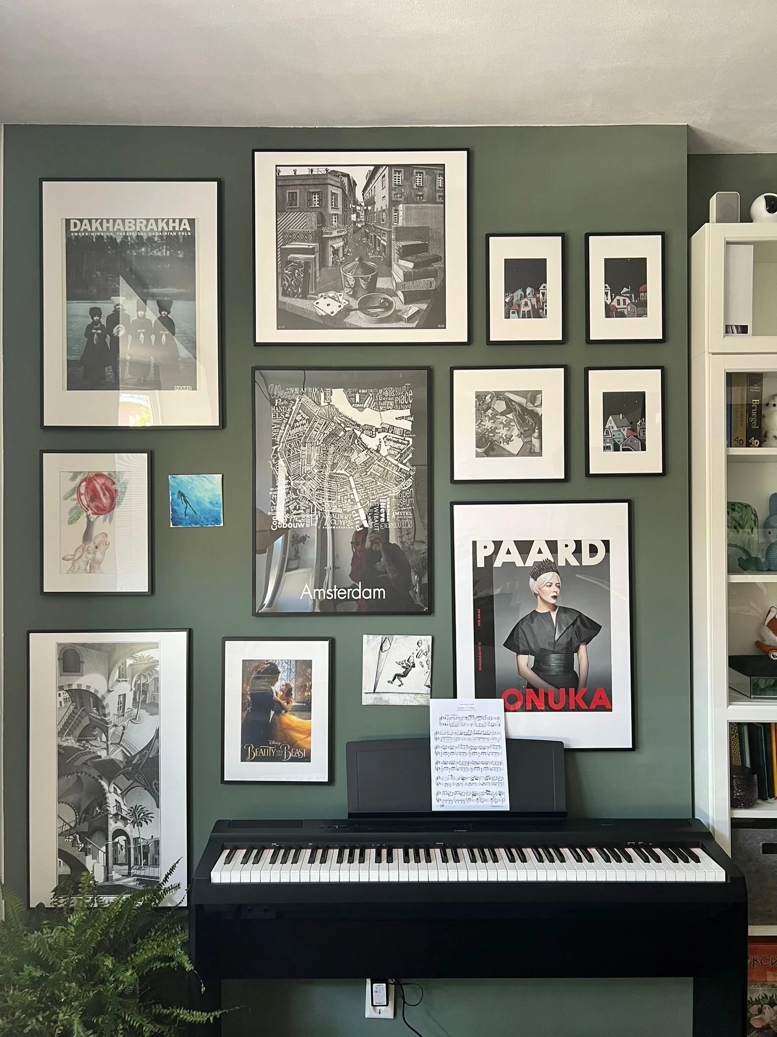 gallery-wall-haarlem.JPG