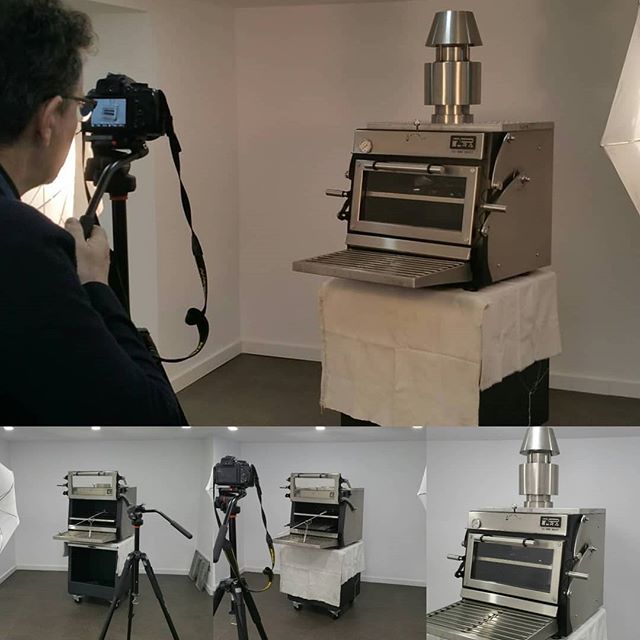 🗣️PIRA CHARCOAL OVENS - CONSTANT INNOVATION 💃The beauty requires professional photo shooting!😀 NEW MODELS ED SERIES with LIFTING DOOR
You like? Today we have a photo session for the new models PIRA 70 LUX ED, PIRA 70 XL LUX ED and PIRA 80 LUX ED that in the next days will complete this new, successful and exclusive line of Pira Ovens
With the new ED ovens with lifting door, we reduce
drastically the space between the chef and the oven, the glass of the oven does not get dirty and we avoid the possible breakage of the glass as a result of possible impacts 🎥https://www.youtube.com/watch?v=z5SCu-4eSJI 📮Order yours soon for your restaurant by connecting us od by dm.
Stocks available in Barcelona 🇪🇸