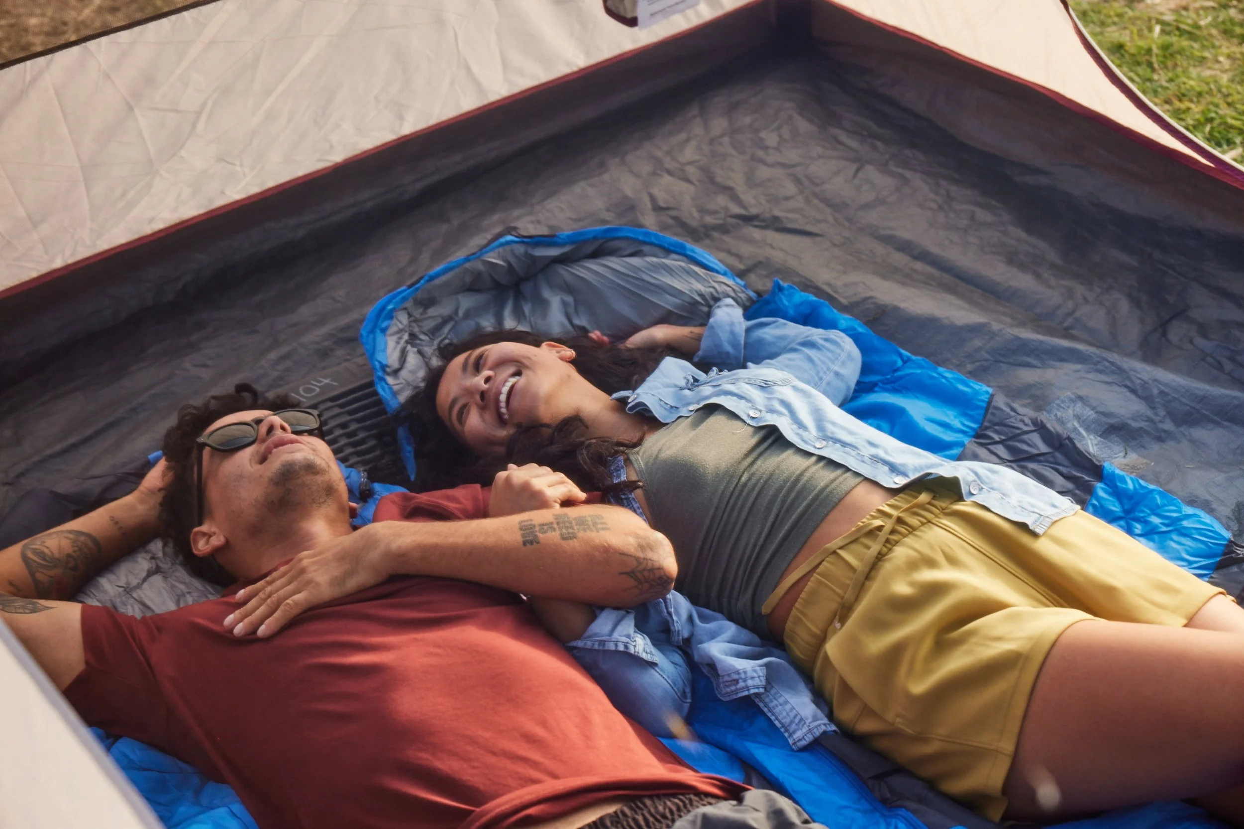 16_TENT_BUILD_0202.jpg