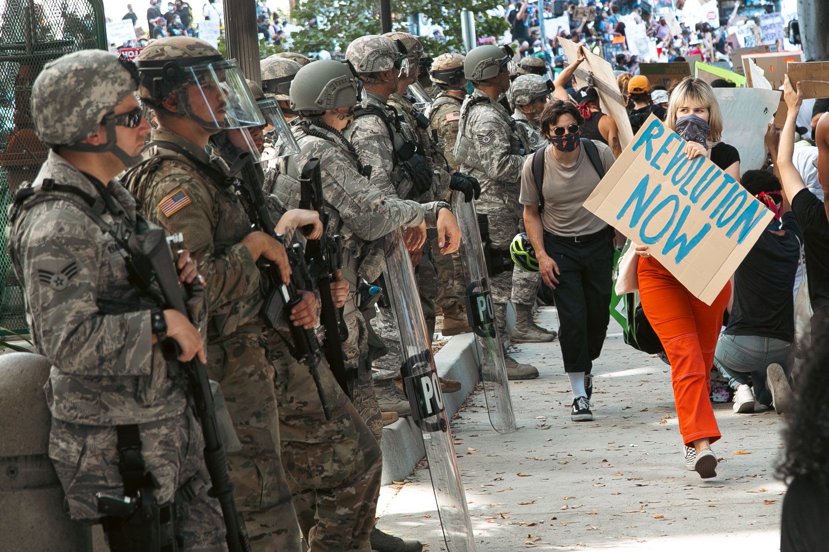 DNTN_PROTESTOR_2.jpg