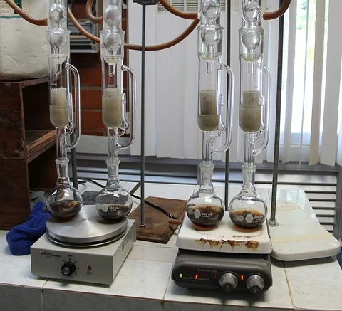 Science equipment or Mezcal stil: you decide!