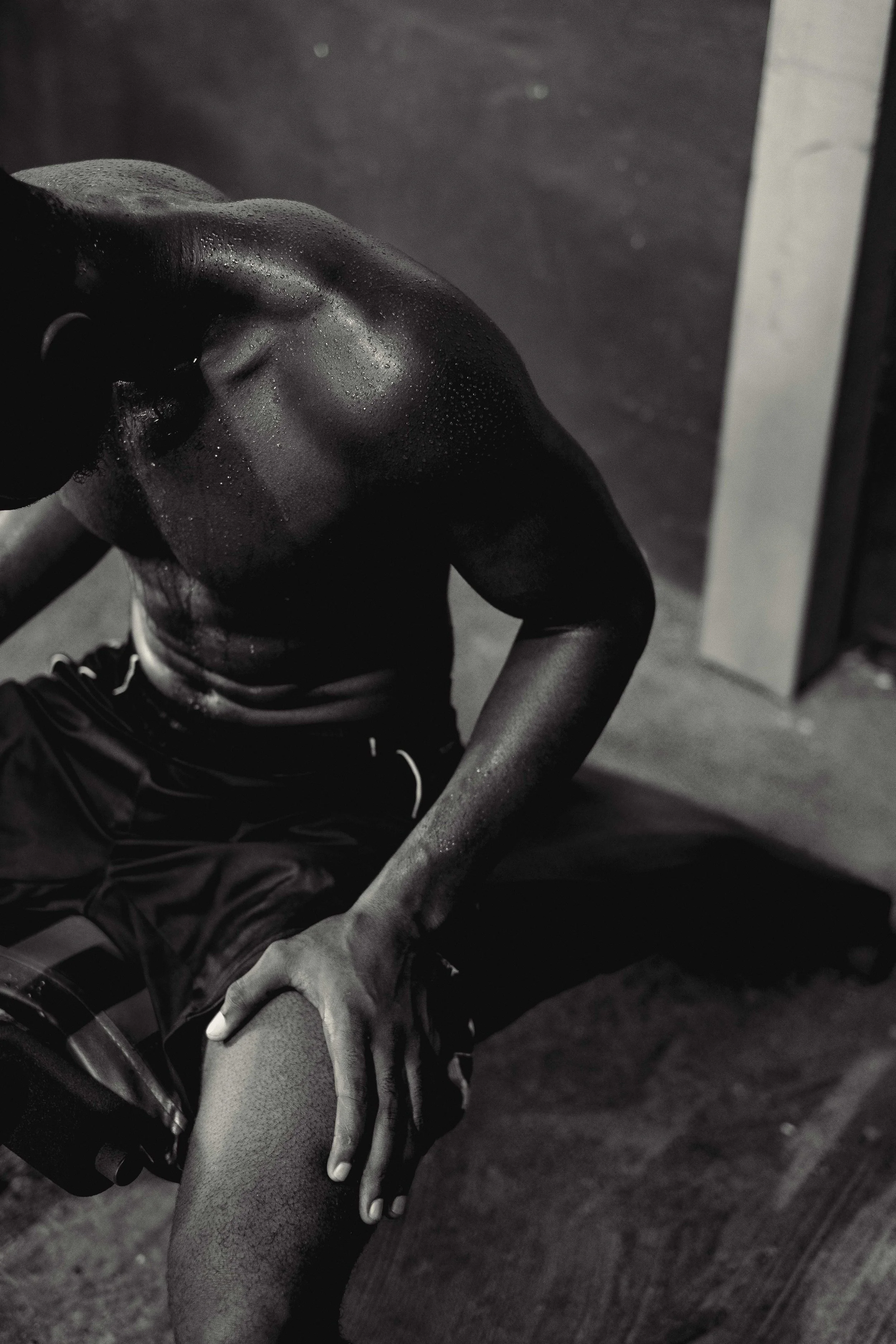 "Mon père et ma mère sont divorcés maintenant. Mon père a vécu en Gambie pendant 17 ans, jusqu'à qu'il ait eu la chance de partir en Suède. Il allait avoir ses papiers, il s'est marié à une femme blanche, mais au moment d'obtenir ses papiers, elle a 