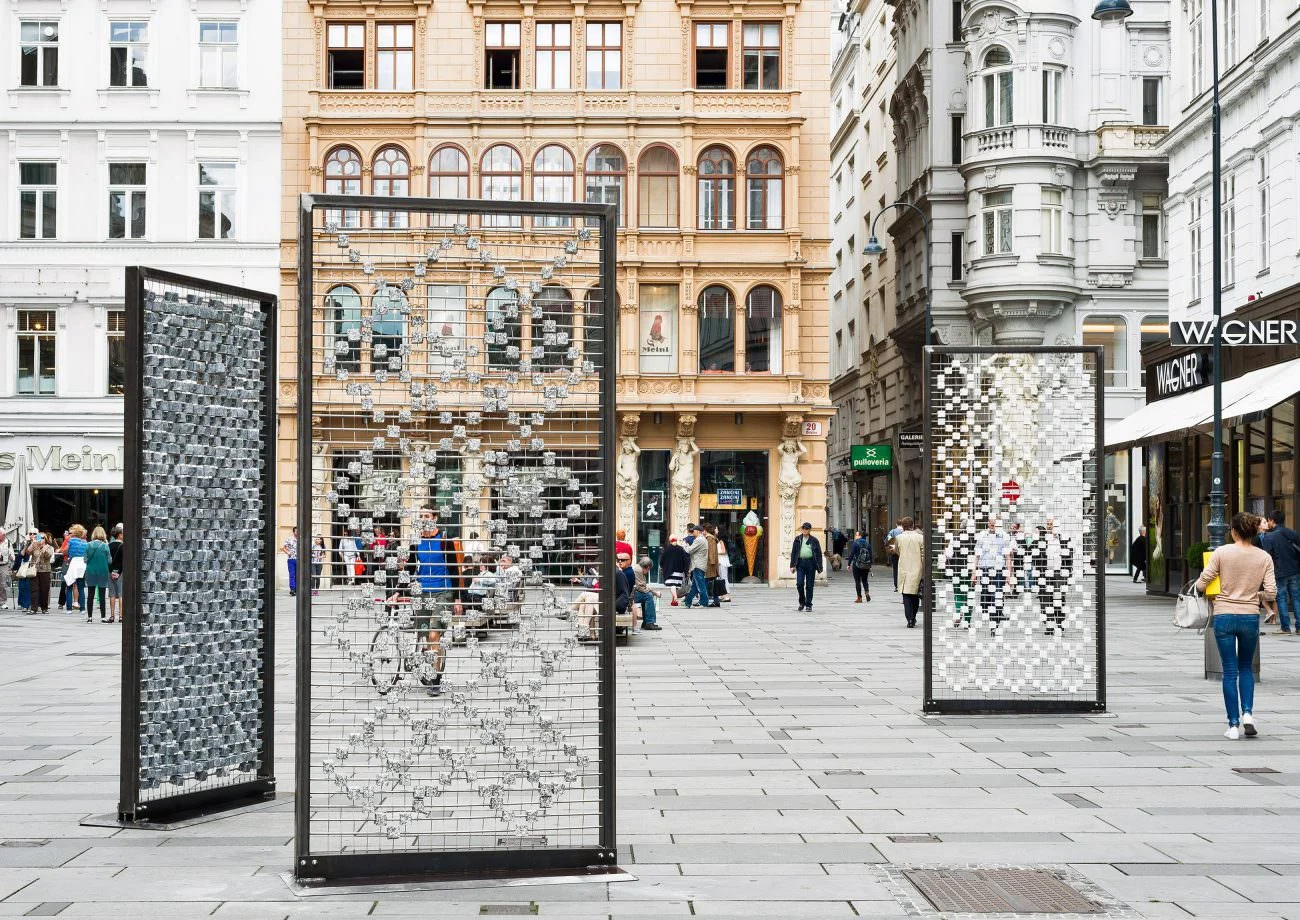 Materializing Migration: Weaving the Mashrabiya in Nevin Aladağ’s ScreensI–III (2016)