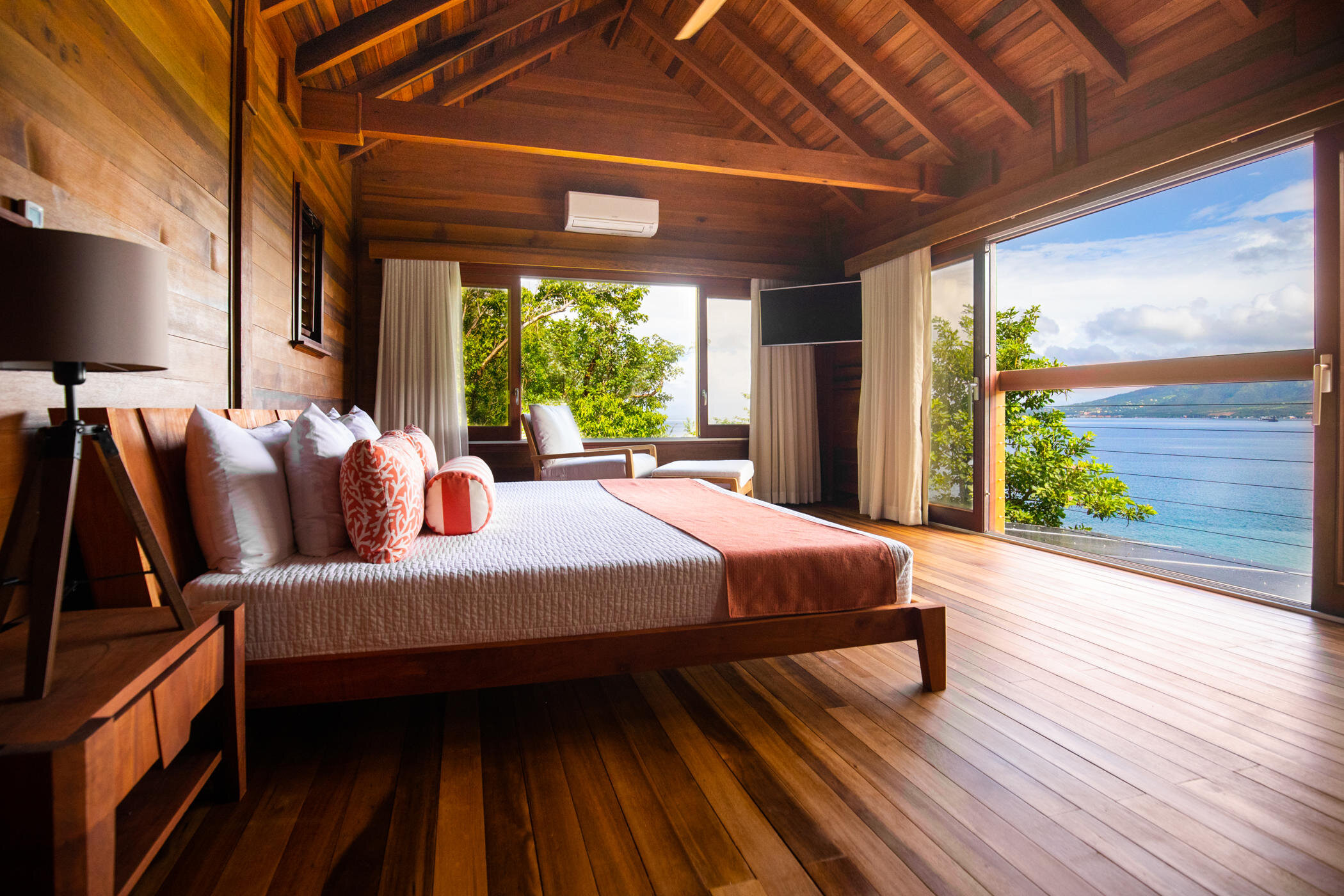 LIO Global_Dominica_Secret Bay_Secret Bay's Ti-Fey Villa Bedroom.jpg