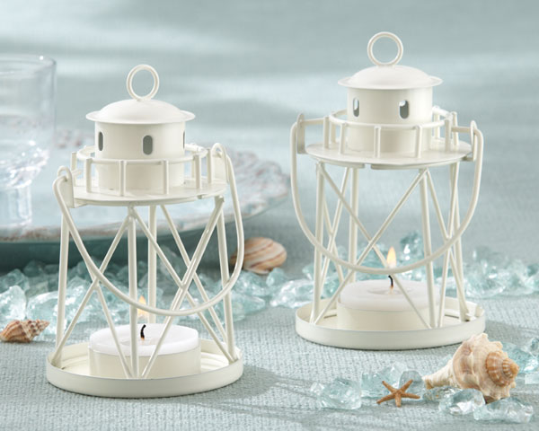 Why I love it: Sometimes the guests just wants something they could use in their home and also a reminder of the great wedding they attended, and this is the perfect solution!