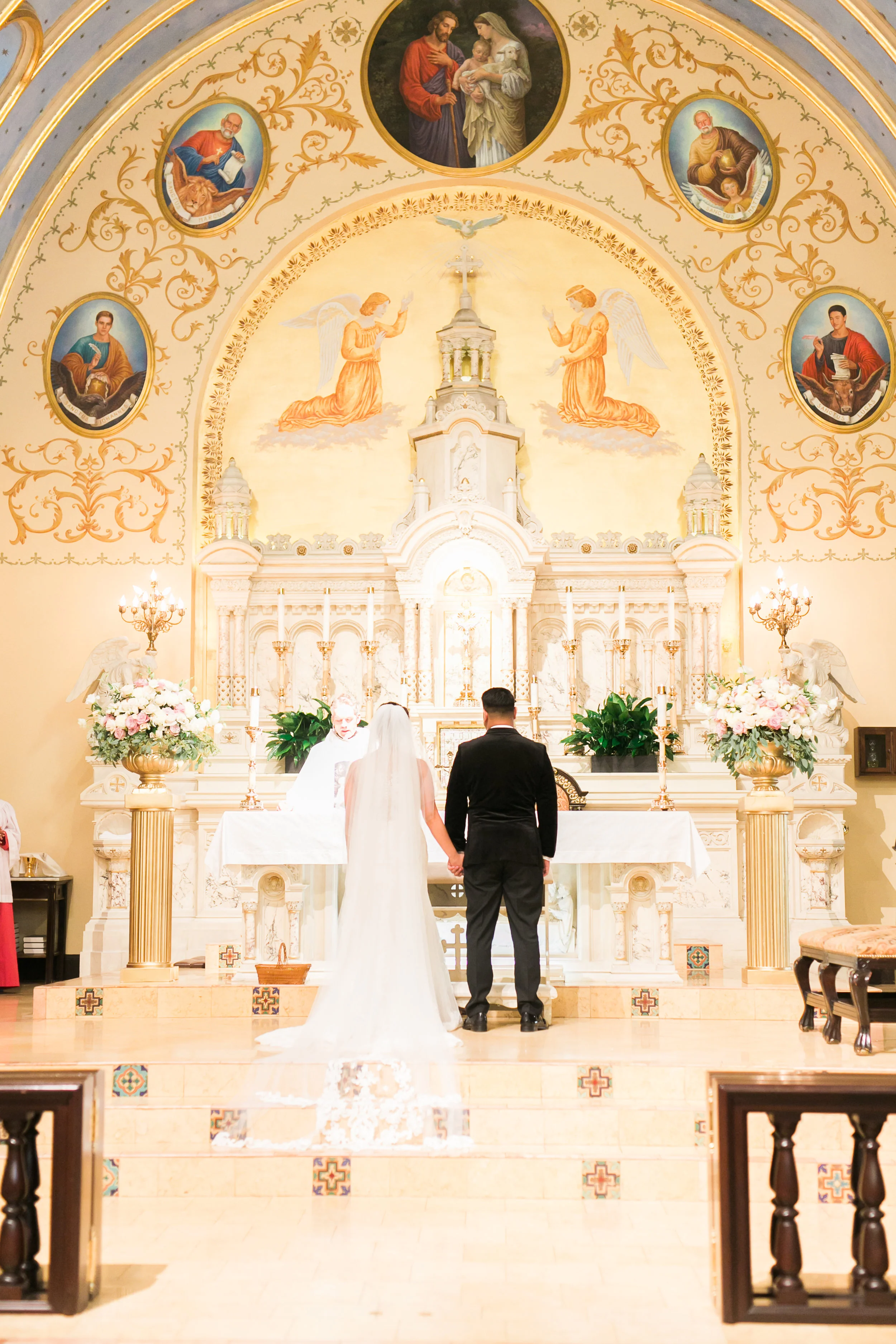  skyboxeventproductions.com | Hummingbird Nest Ranch Wedding | Southern California Wedding Planner and Designer | Skybox Event Productions | Nicole Chow Photography 