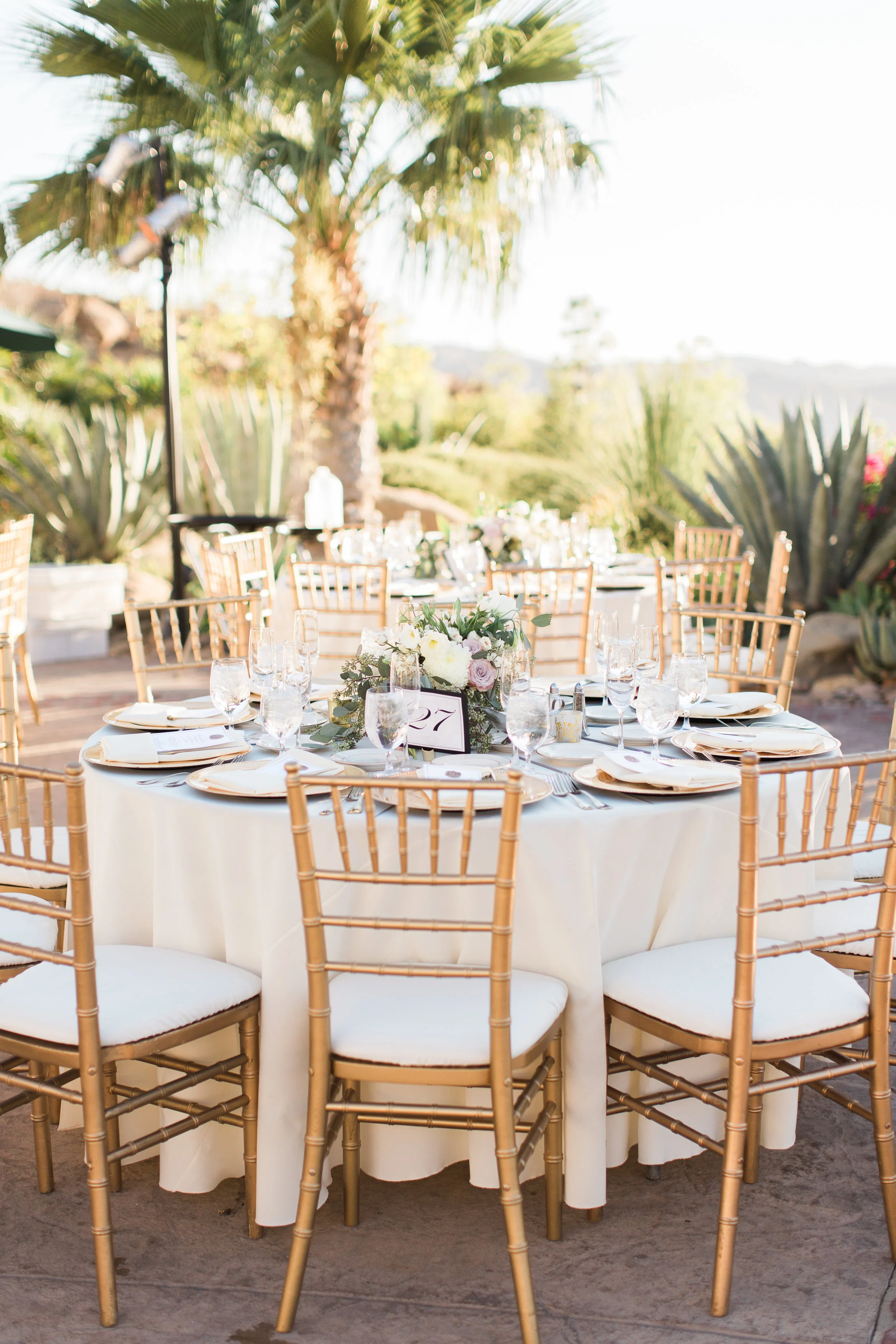  skyboxeventproductions.com | Hummingbird Nest Ranch Wedding | Southern California Wedding Planner and Designer | Skybox Event Productions | Nicole Chow Photography 