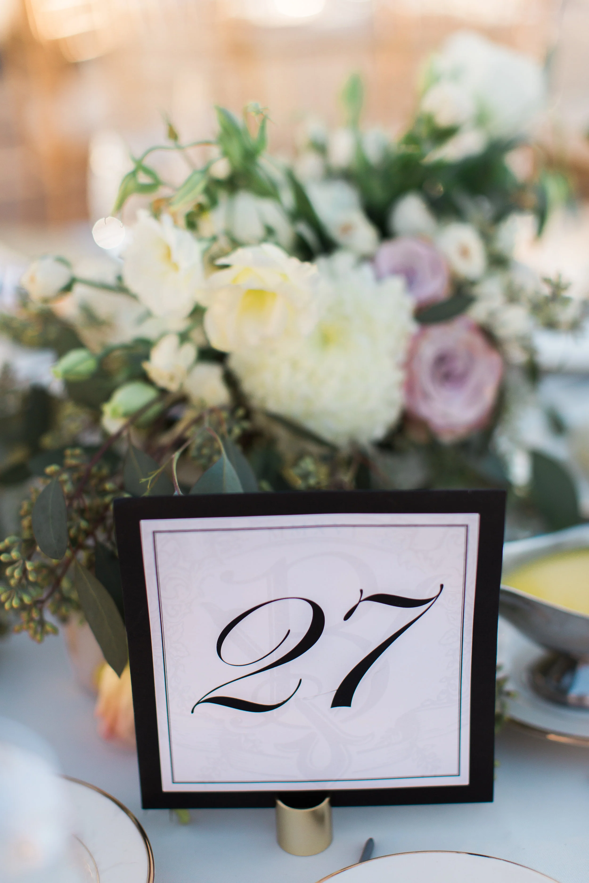  skyboxeventproductions.com | Hummingbird Nest Ranch Wedding | Southern California Wedding Planner and Designer | Skybox Event Productions | Nicole Chow Photography 