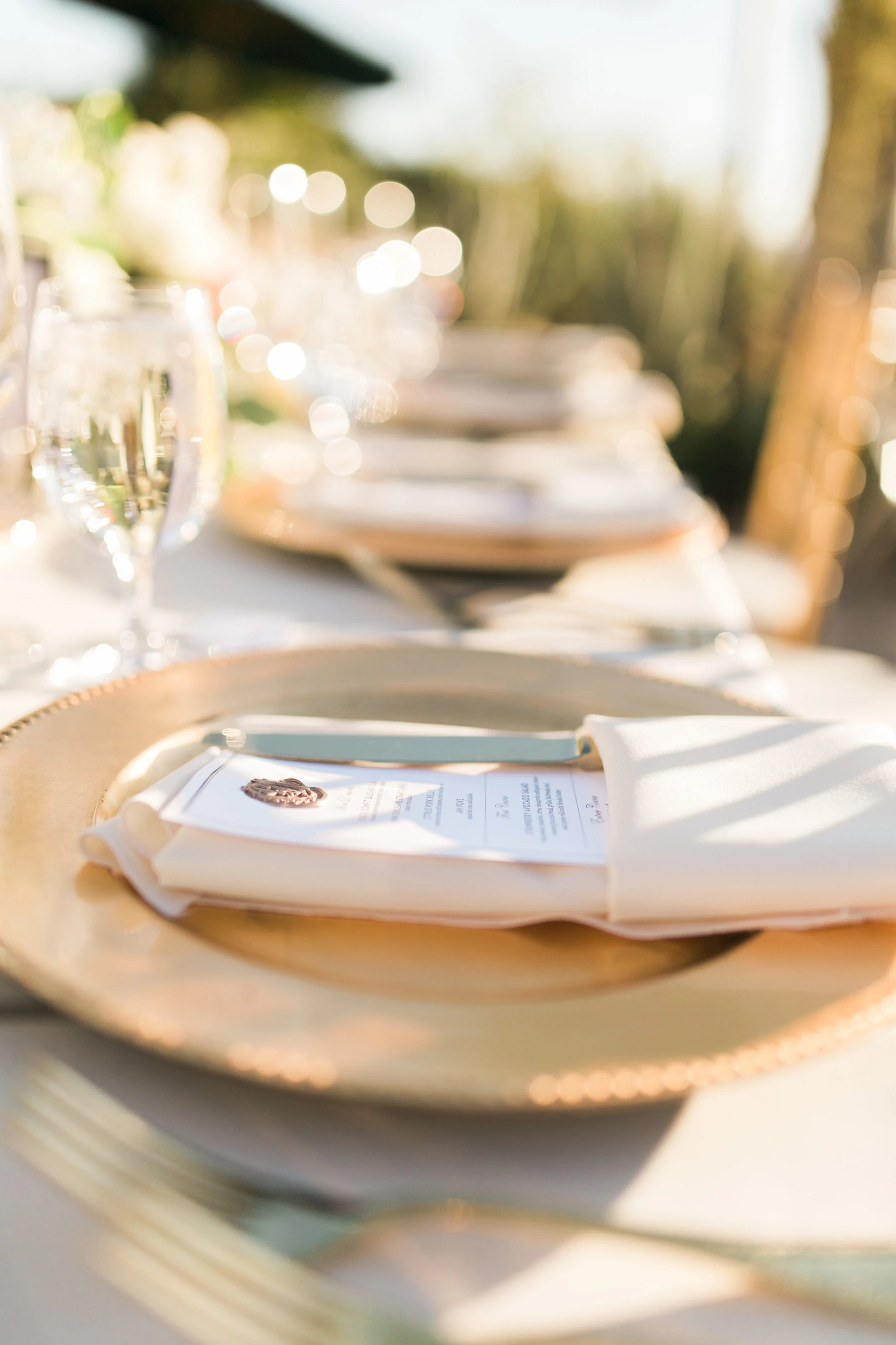  skyboxeventproductions.com | Hummingbird Nest Ranch Wedding | Southern California Wedding Planner and Designer | Skybox Event Productions | Nicole Chow Photography 