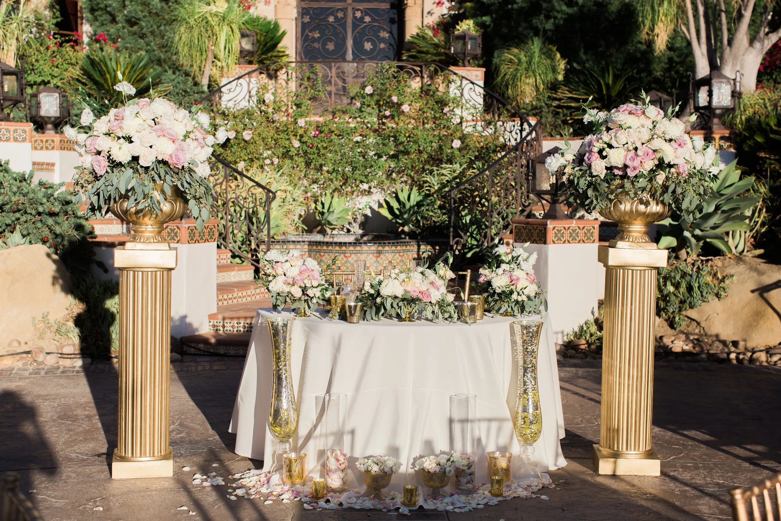  skyboxeventproductions.com | Hummingbird Nest Ranch Wedding | Southern California Wedding Planner and Designer | Skybox Event Productions | Nicole Chow Photography 
