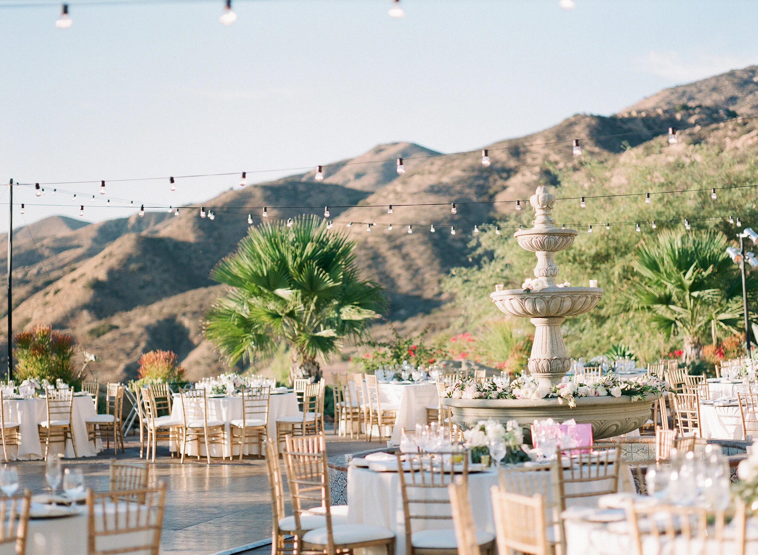  skyboxeventproductions.com | Hummingbird Nest Ranch Wedding | Southern California Wedding Planner and Designer | Skybox Event Productions | Nicole Chow Photography 
