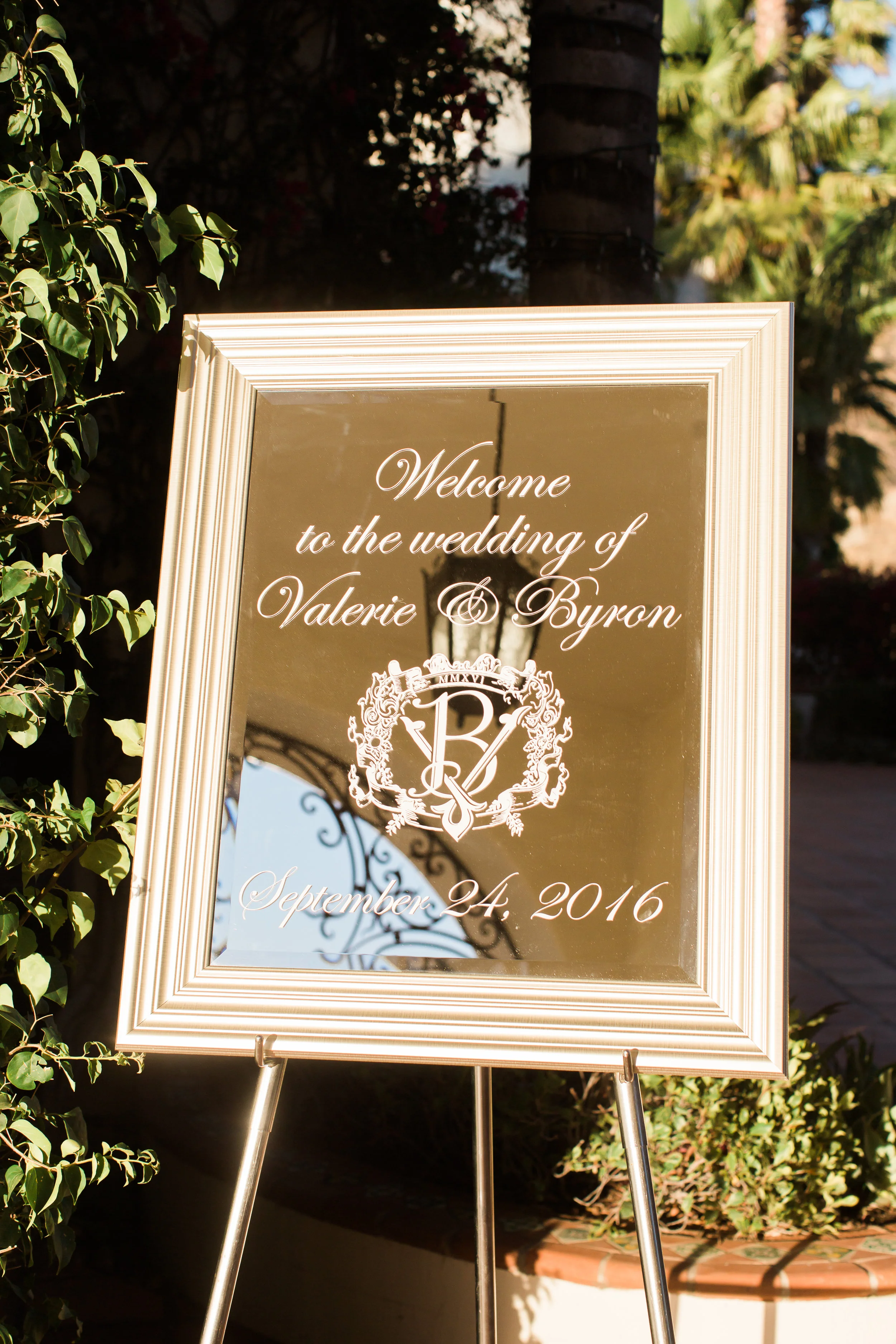  skyboxeventproductions.com | Hummingbird Nest Ranch Wedding | Southern California Wedding Planner and Designer | Skybox Event Productions | Nicole Chow Photography 