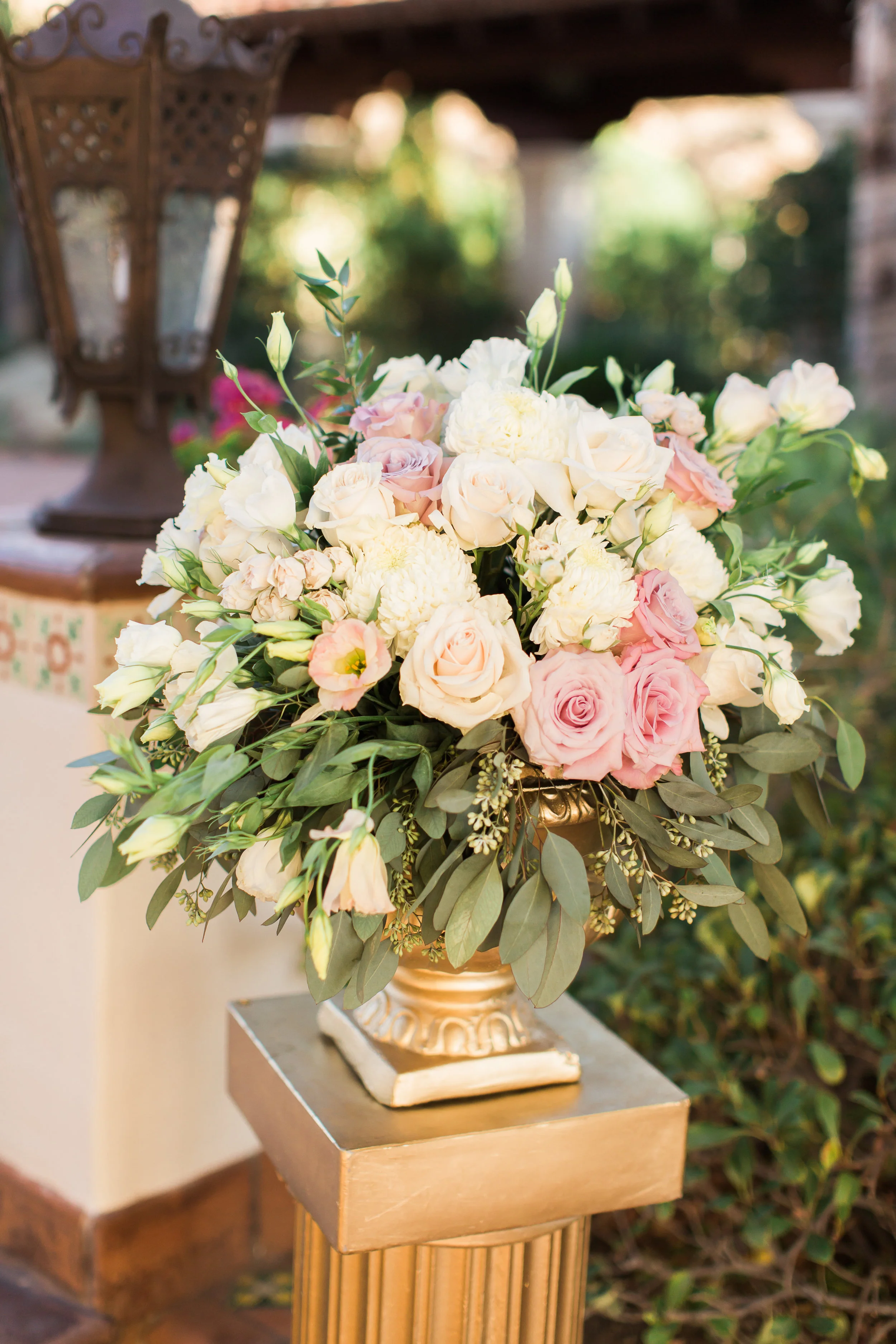  skyboxeventproductions.com | Hummingbird Nest Ranch Wedding | Southern California Wedding Planner and Designer | Skybox Event Productions | Nicole Chow Photography 