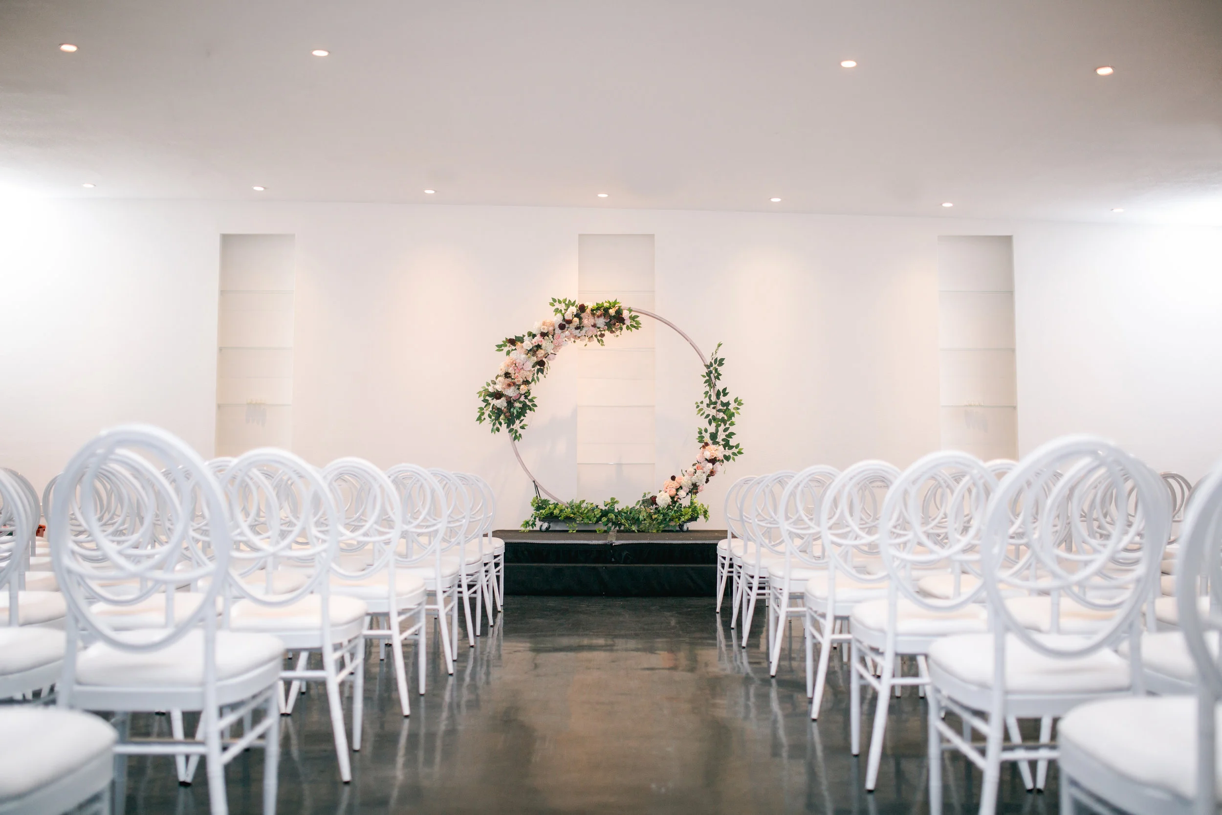  skyboxeventproductions.com | Orange County Weddings | Southern California Wedding Planner and Designer | Skybox Event Productions | Andy Seo Photography | Wedding at The Venue by Three Petals 