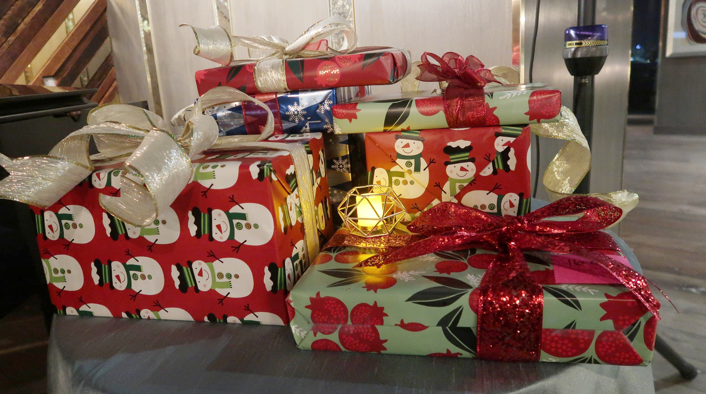  skyboxeventproductions.com | Hollywood Party | Skybox Event Productions | Southern California Private Event Design and Planning | Ivory on Sunset | Holiday Party 