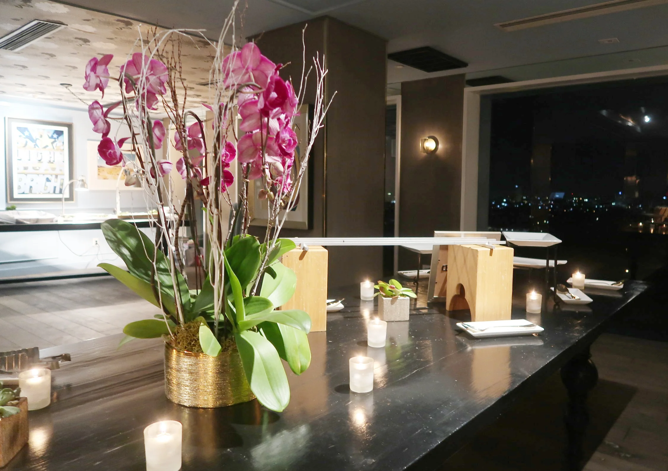  skyboxeventproductions.com | Hollywood Party | Skybox Event Productions | Southern California Private Event Design and Planning | Ivory on Sunset | Holiday Party 