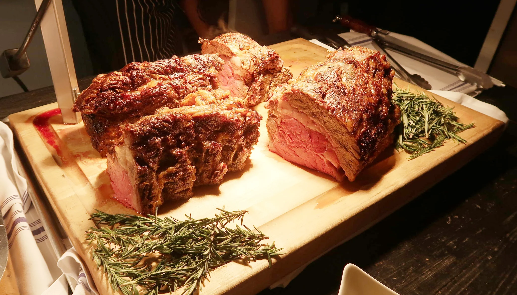  skyboxeventproductions.com | Hollywood Party | Skybox Event Productions | Southern California Private Event Design and Planning | Ivory on Sunset | Holiday Party 