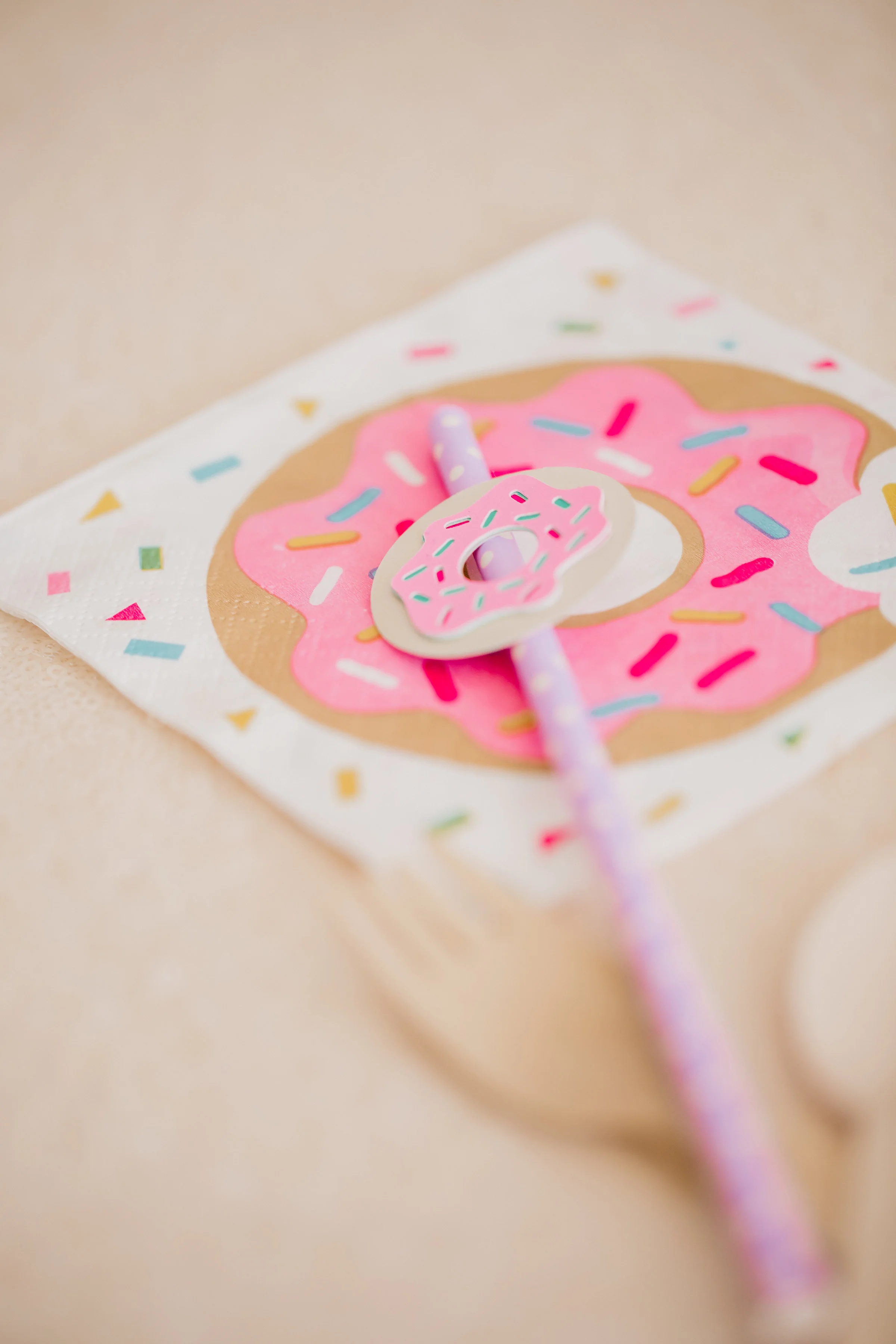  skyboxeventproductions.com | Donut Party Inspiration | Simply Adri Photography | Skybox Event Productions | Los Angeles Event Planning and Design | Oh Shiny Paper 