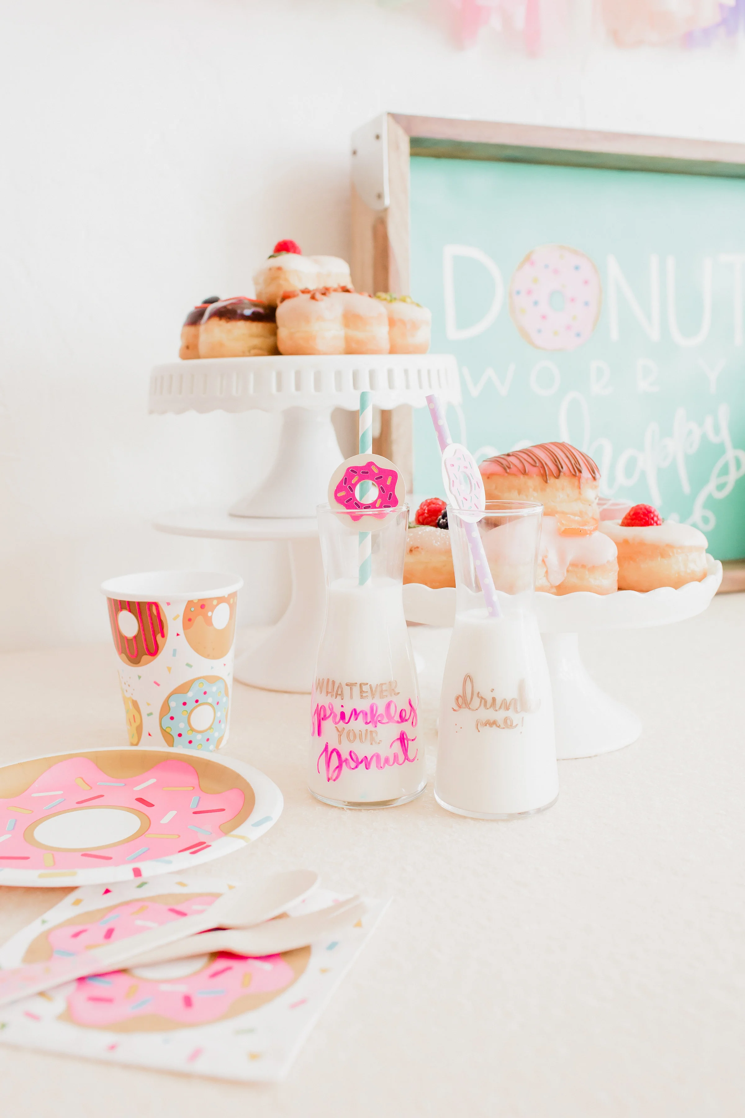  skyboxeventproductions.com | Donut Party Inspiration | Simply Adri Photography | Skybox Event Productions | Los Angeles Event Planning and Design | Oh Shiny Paper 