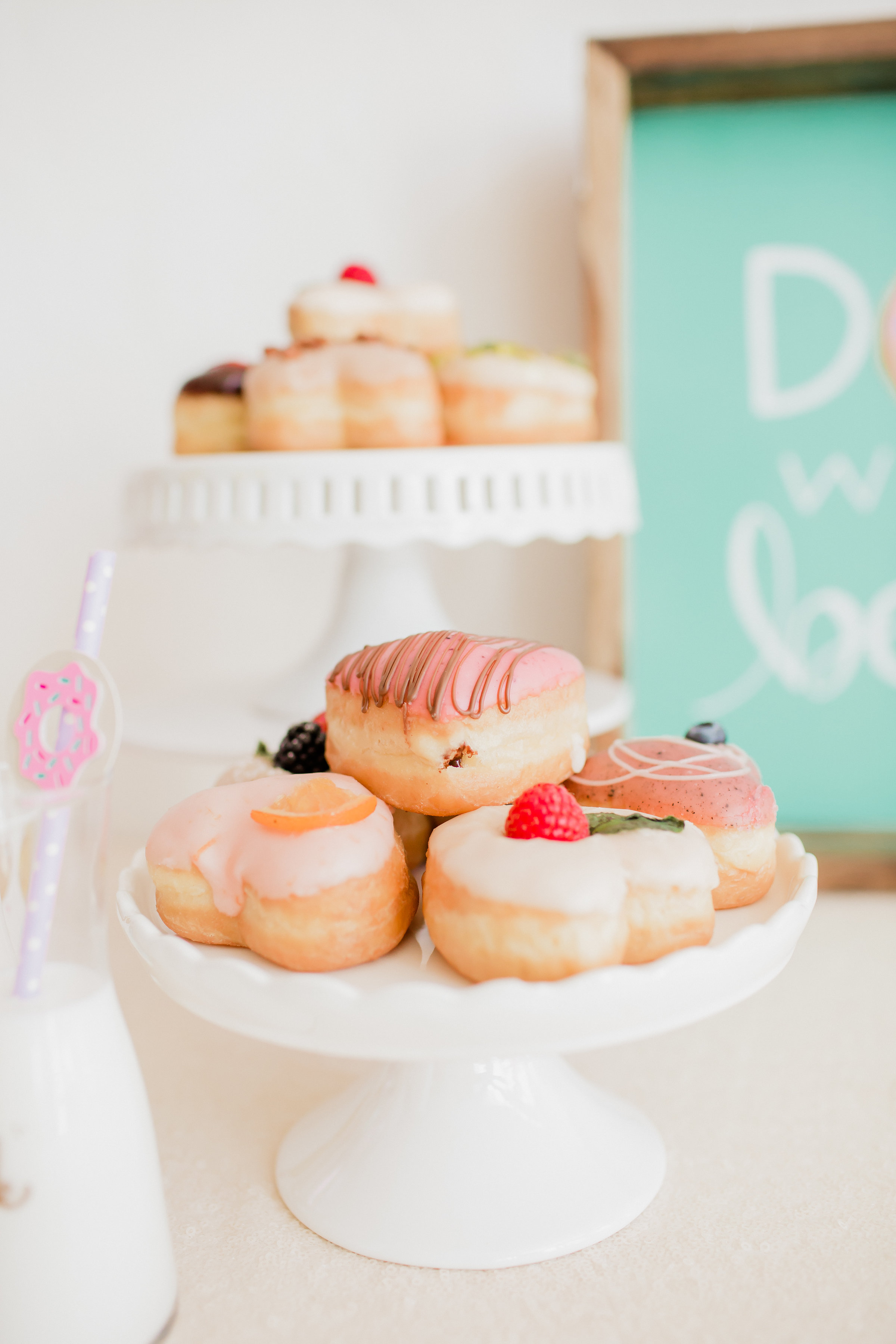  skyboxeventproductions.com | Donut Party Inspiration | Simply Adri Photography | Skybox Event Productions | Los Angeles Event Planning and Design | Oh Shiny Paper 
