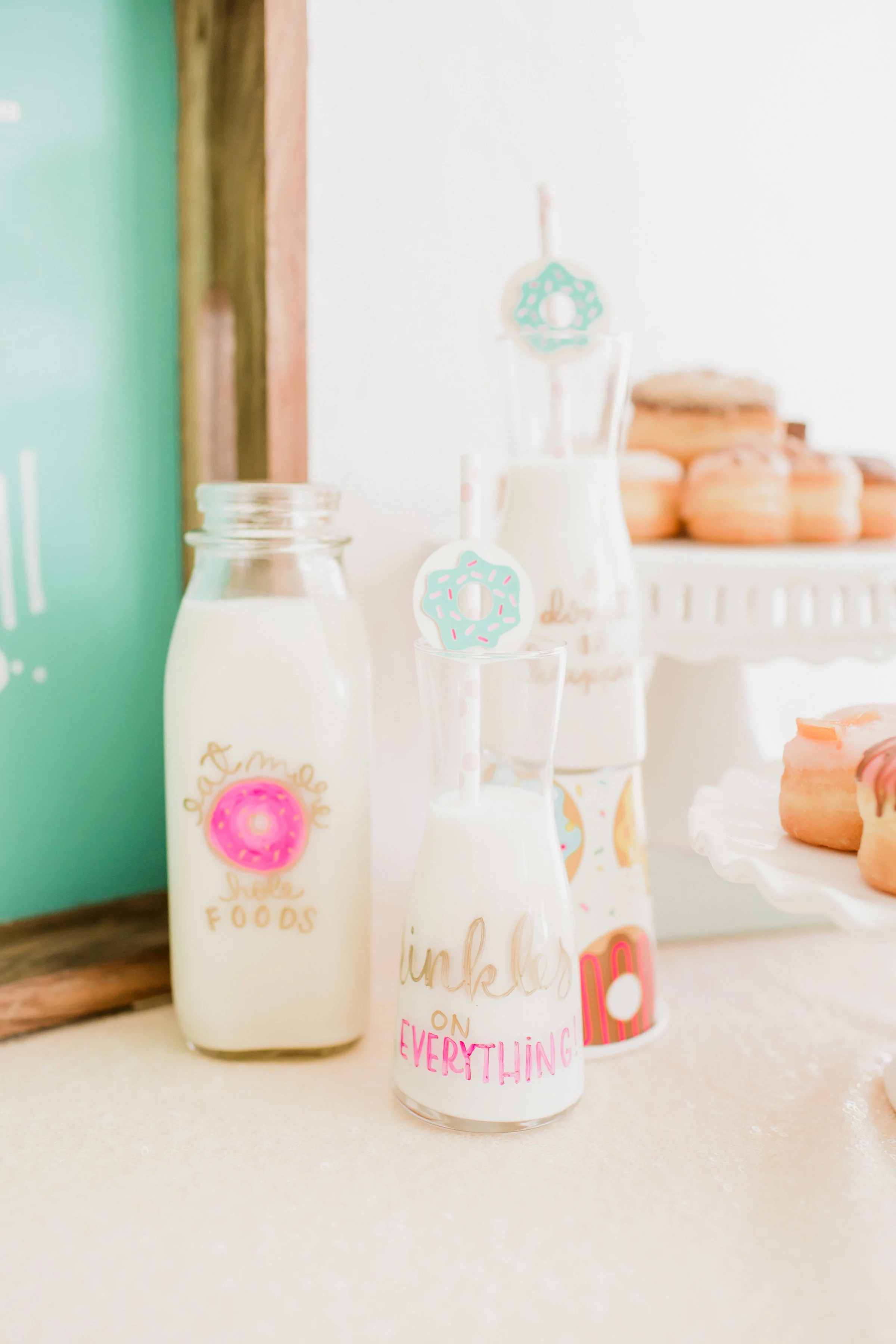  skyboxeventproductions.com | Donut Party Inspiration | Simply Adri Photography | Skybox Event Productions | Los Angeles Event Planning and Design | Oh Shiny Paper 