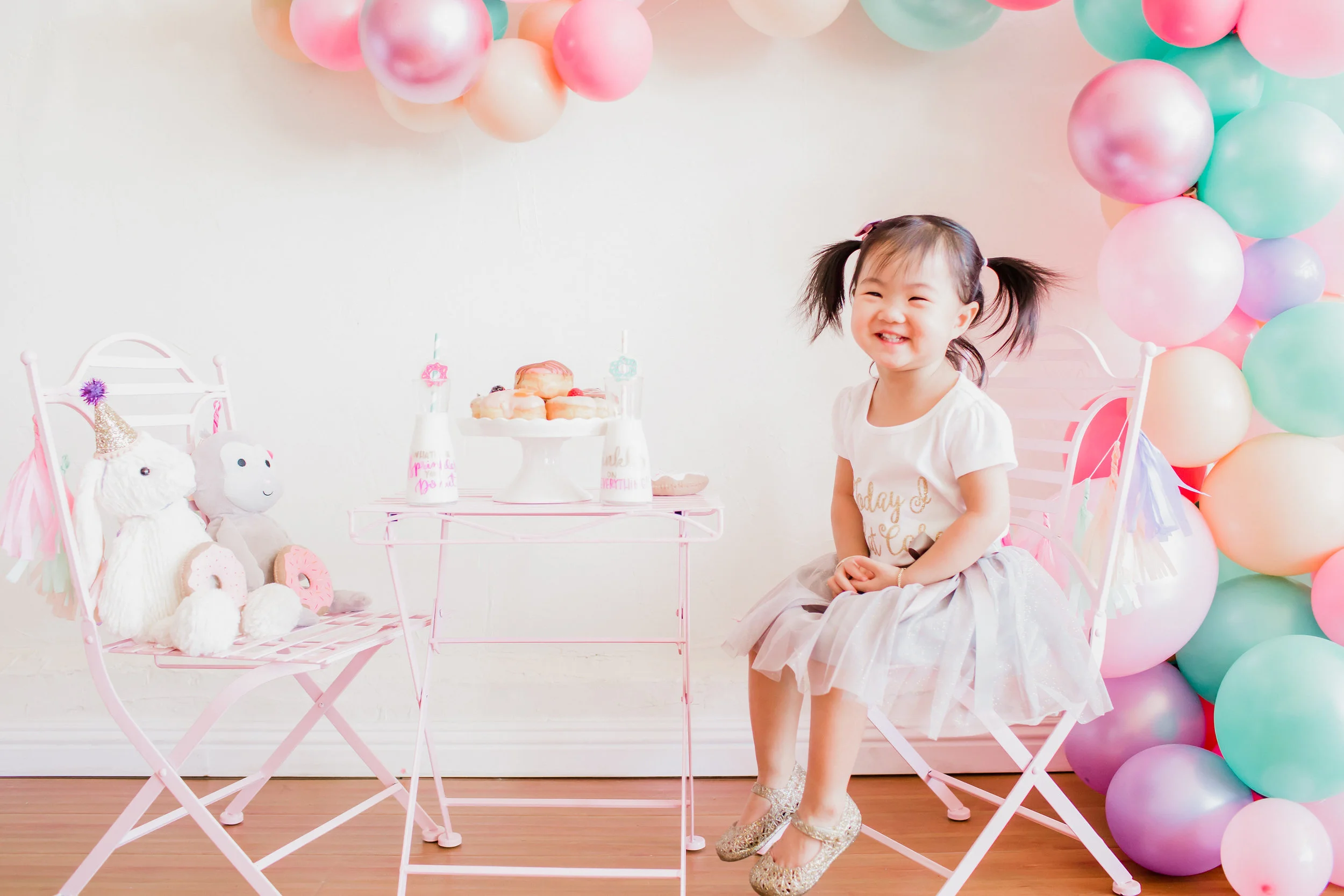  skyboxeventproductions.com | Donut Party Inspiration | Simply Adri Photography | Skybox Event Productions | Los Angeles Event Planning and Design | Oh Shiny Paper 
