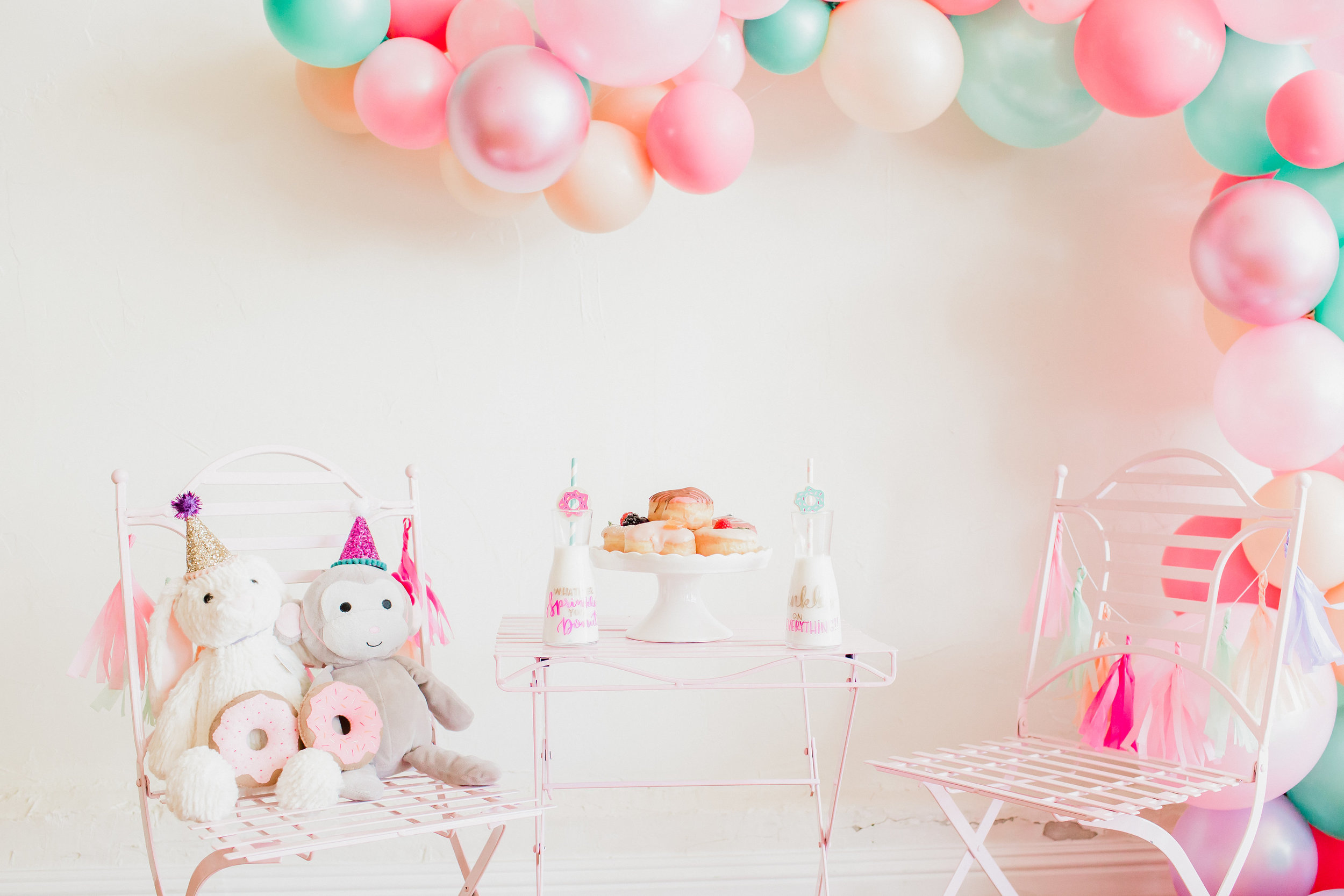  skyboxeventproductions.com | Donut Party Inspiration | Simply Adri Photography | Skybox Event Productions | Los Angeles Event Planning and Design | Oh Shiny Paper 