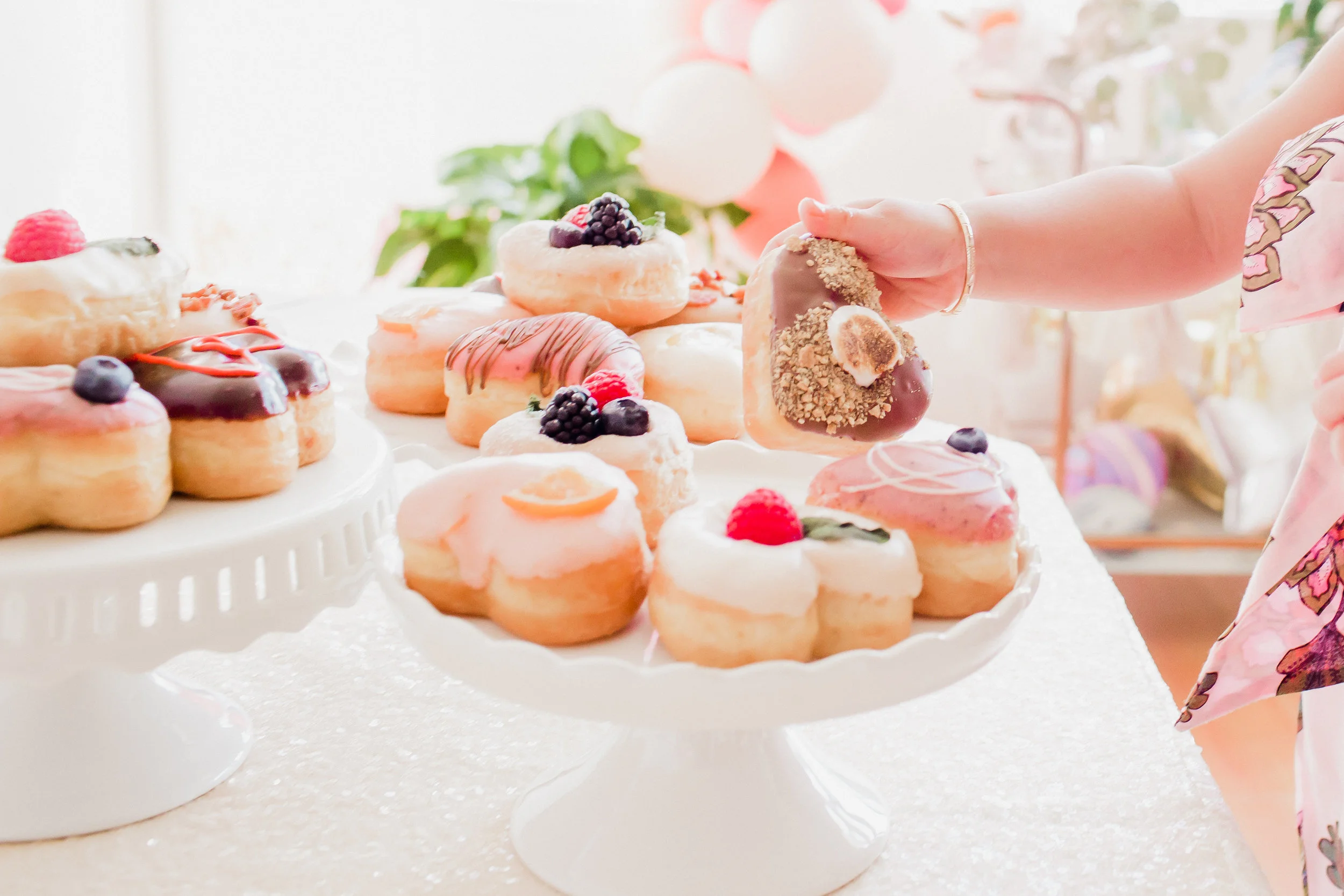  skyboxeventproductions.com | Donut Party Inspiration | Simply Adri Photography | Skybox Event Productions | Los Angeles Event Planning and Design | Oh Shiny Paper 