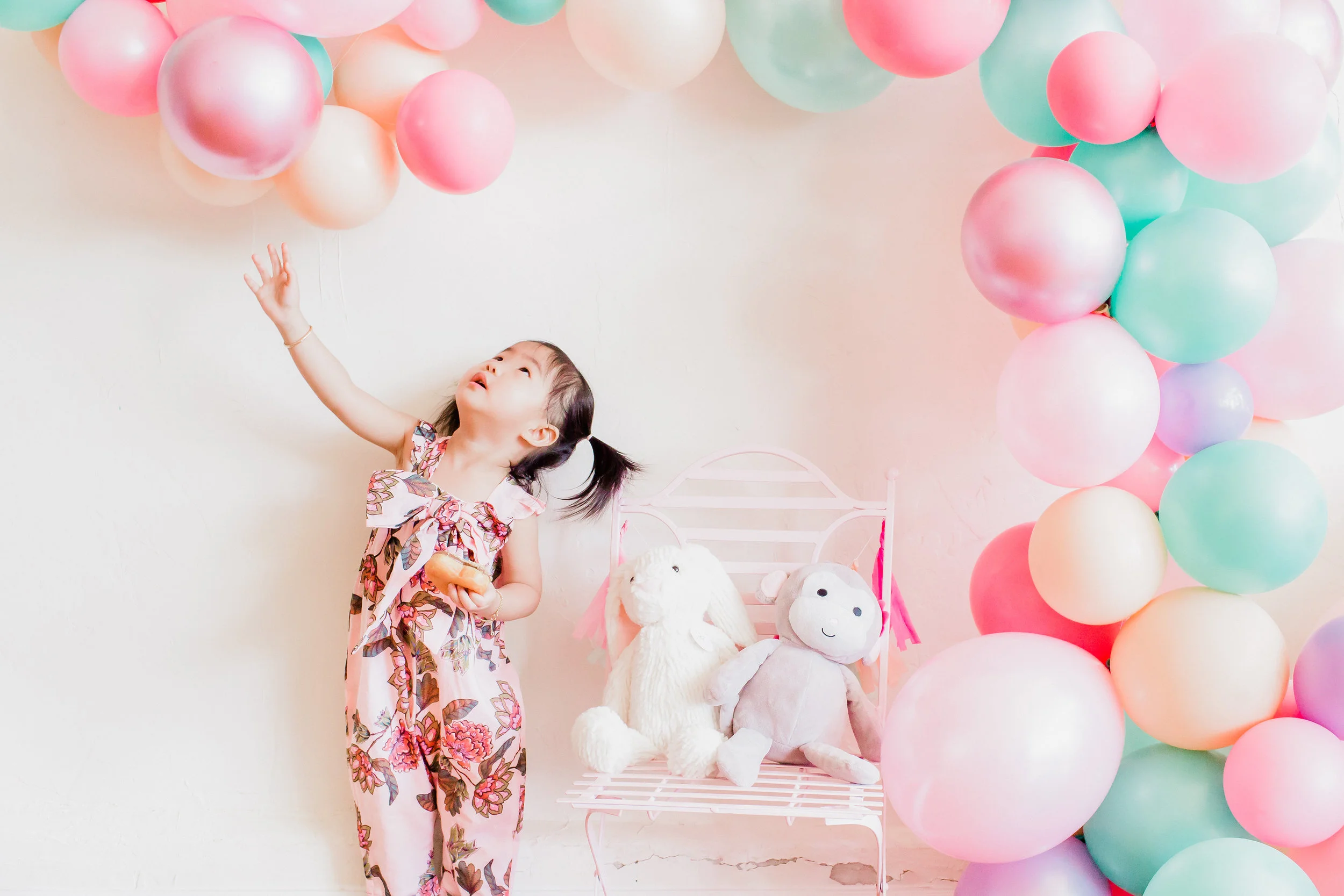  skyboxeventproductions.com | Donut Party Inspiration | Simply Adri Photography | Skybox Event Productions | Los Angeles Event Planning and Design | Oh Shiny Paper 