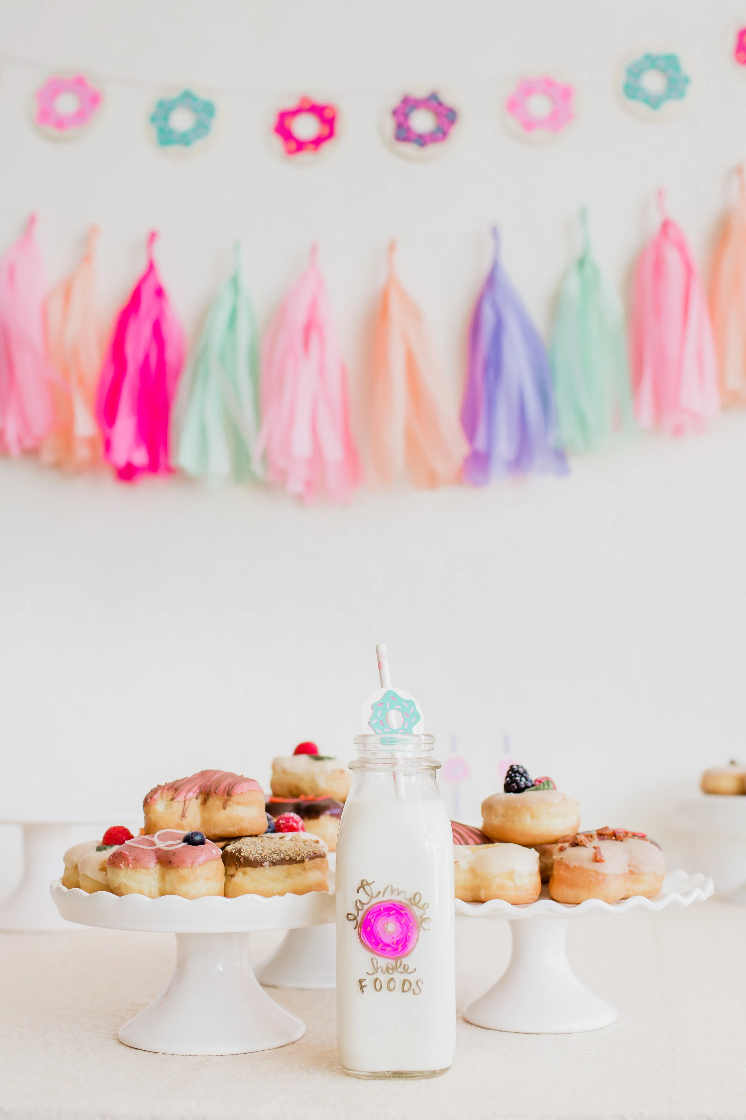  skyboxeventproductions.com | Donut Party Inspiration | Simply Adri Photography | Skybox Event Productions | Los Angeles Event Planning and Design | Oh Shiny Paper 