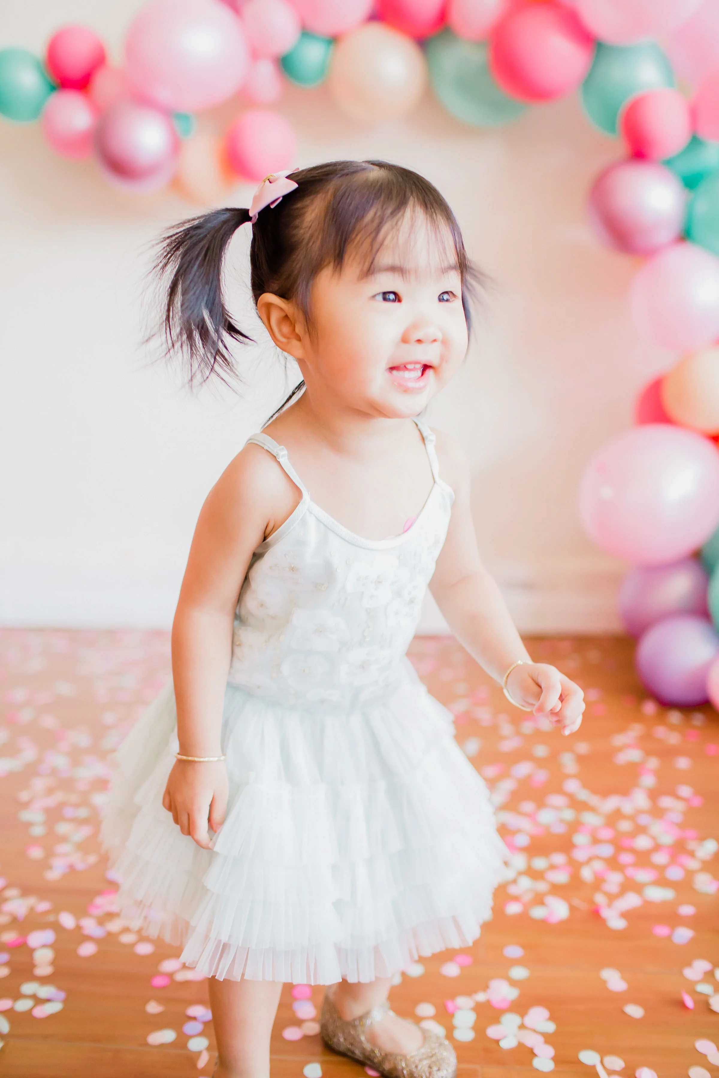  skyboxeventproductions.com | Donut Party Inspiration | Simply Adri Photography | Skybox Event Productions | Los Angeles Event Planning and Design | Oh Shiny Paper 