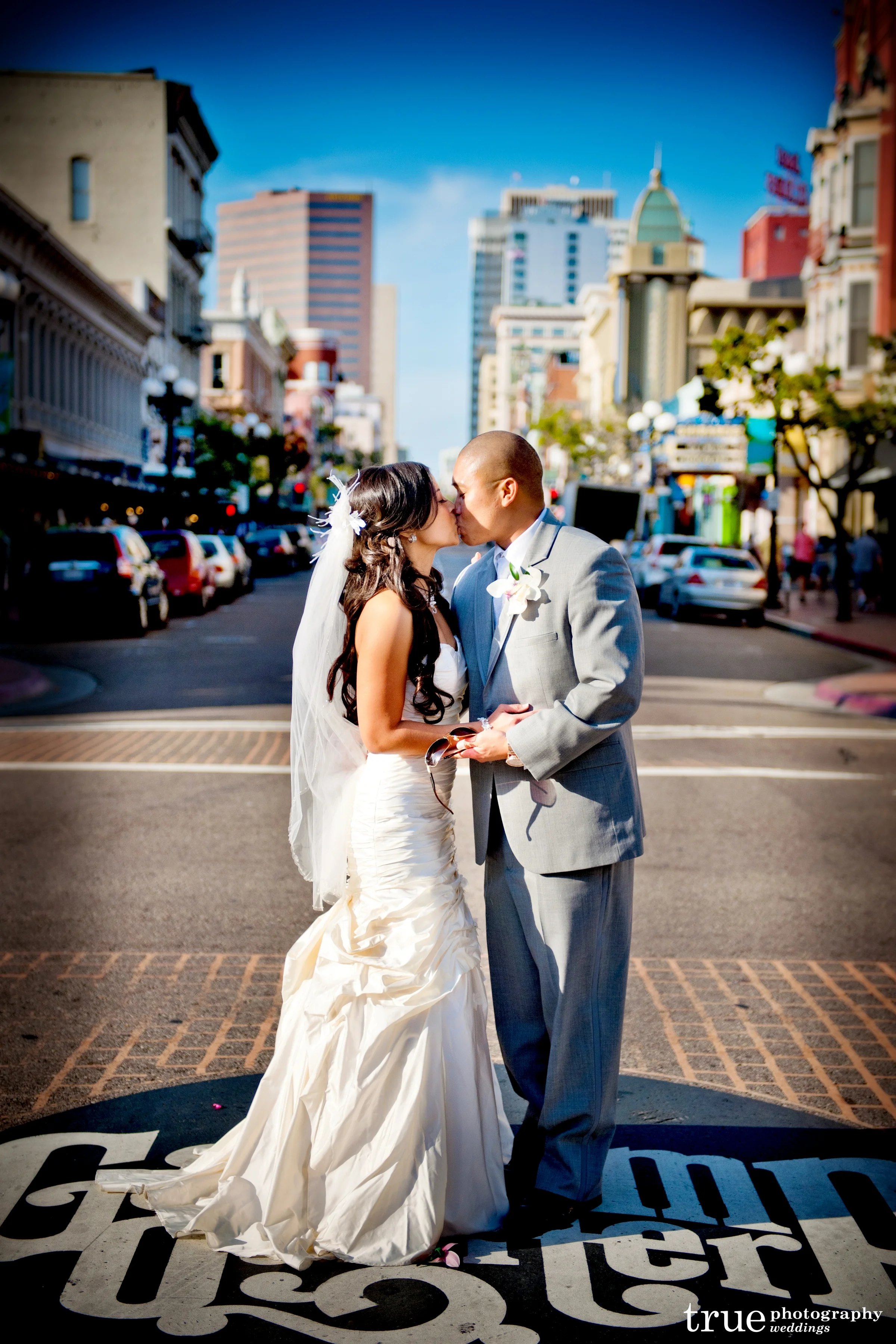  skyboxeventproductions.com | San Diego Weddings | Southern California Wedding Planner and Designer | Skybox Event Productions | True Photography | Wedding at Admiral Kidd Club 