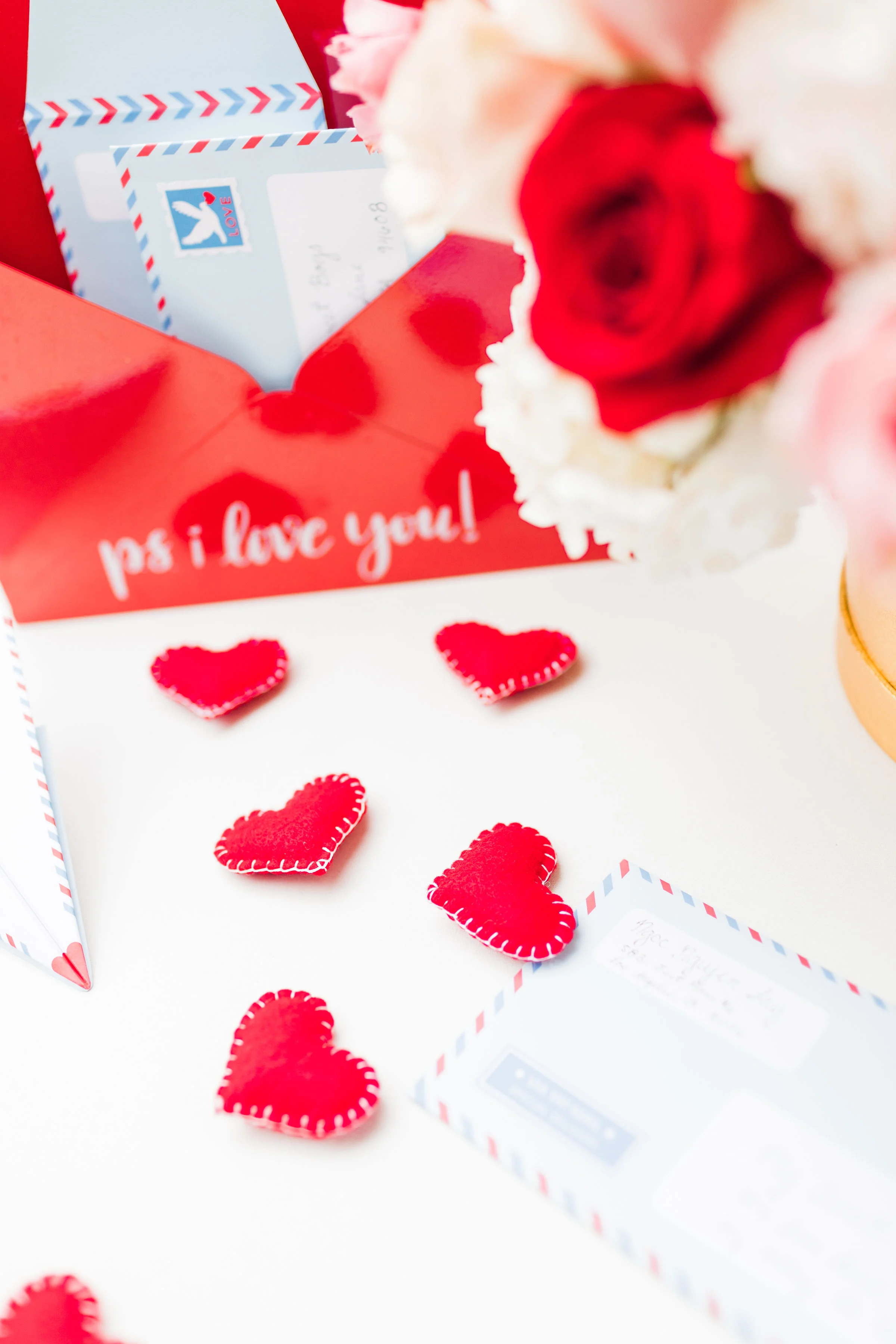  skyboxeventproductions.com | Skybox Event Productions | Lifestyle Shoot | Photos by Simply Adri Photography | Los Angeles Event Planning and Design | Valentine’s Day | Airmail | Shoot location Melrose Avenue 
