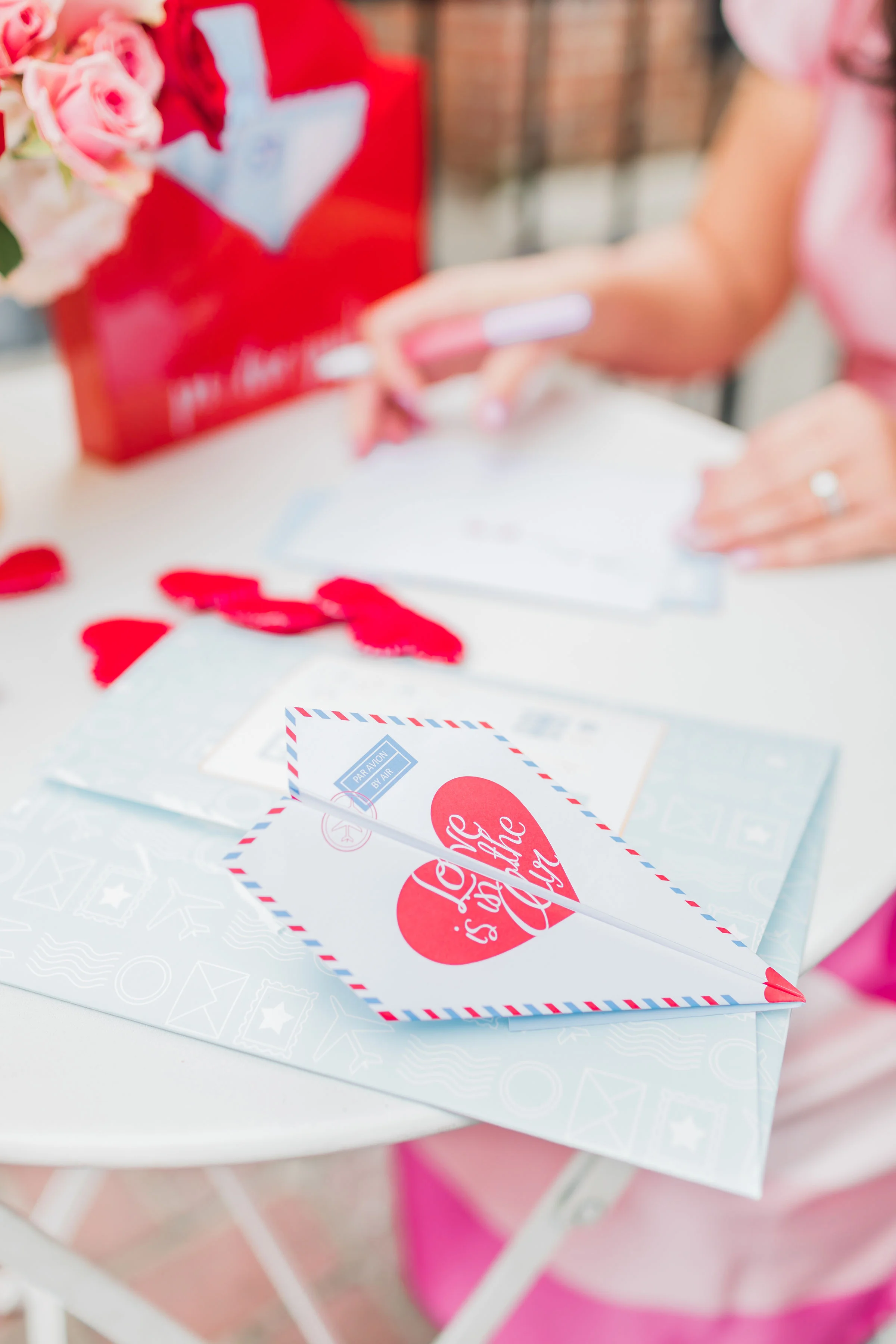  skyboxeventproductions.com | Skybox Event Productions | Lifestyle Shoot | Photos by Simply Adri Photography | Los Angeles Event Planning and Design | Valentine’s Day | Airmail | Shoot location Melrose Avenue 