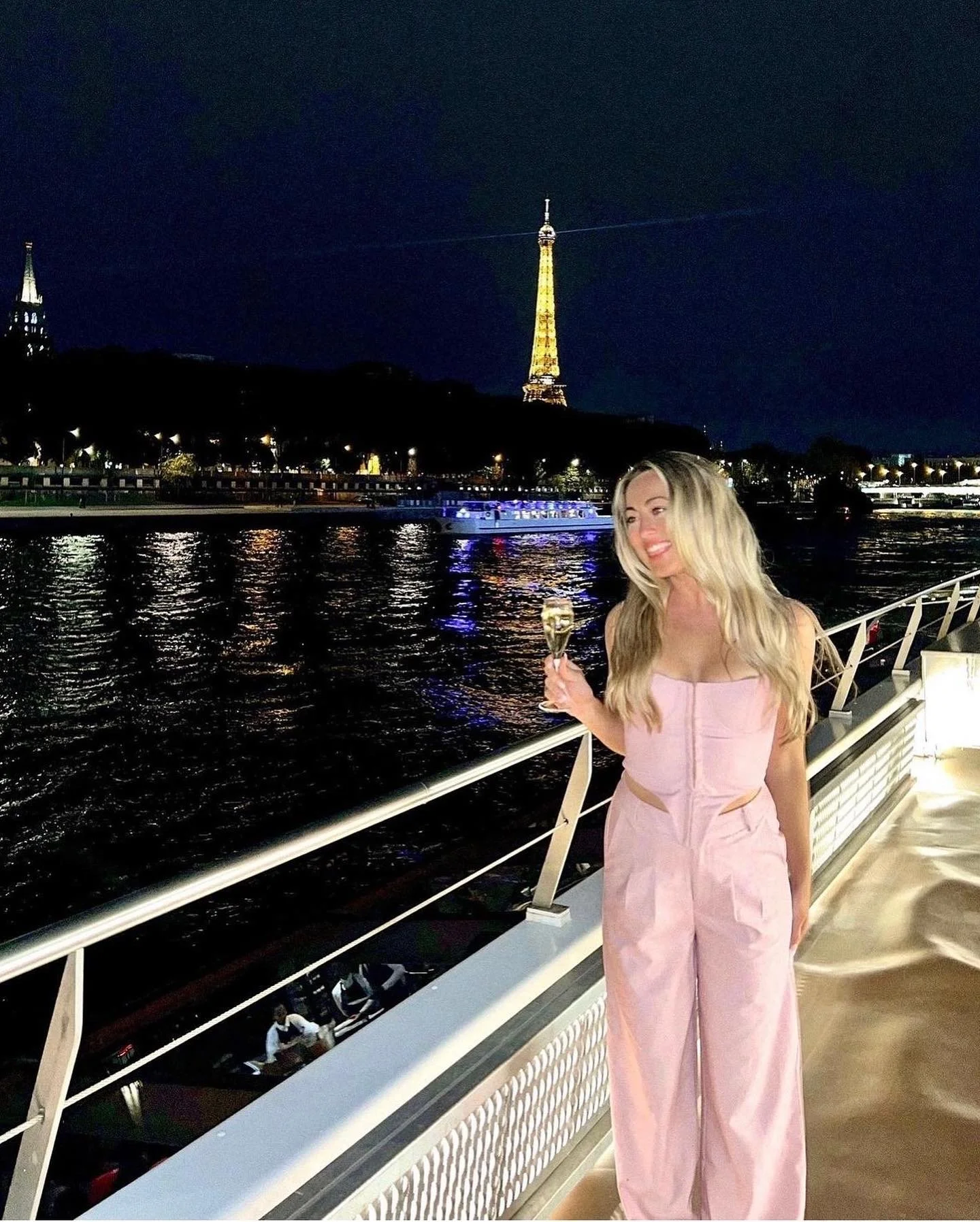 Girls Guide to Paris, France