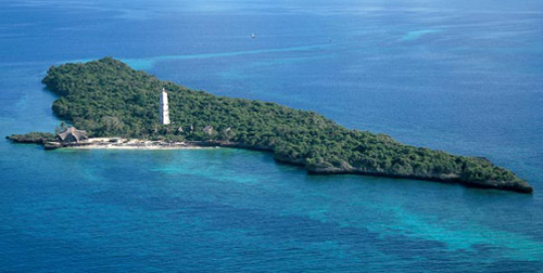 楚姆贝岛珊瑚公园-现在被禁止捕鱼区包围