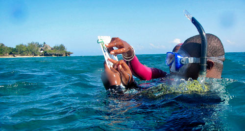 Chumbe_Island-Tanzania-Snorkel-mask-ConservationEducation2-500w.jpg