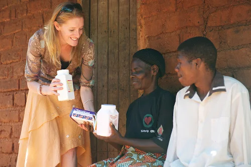 Malawi-RSC-Delivering-Medicines-Malawi-500w.jpg