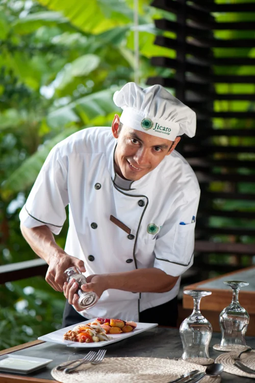 Jicaro Island Ecolodge chef