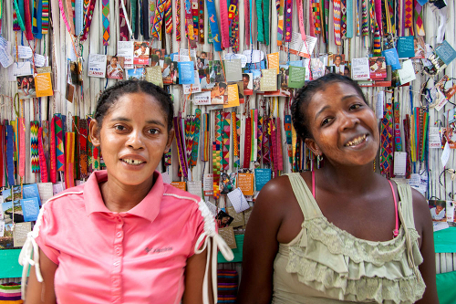 Stitch St Luce妇女刺绣集体，马达加斯加