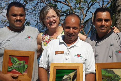 哥斯达黎加Lapa Rios -联合创始人Karen与当地员工