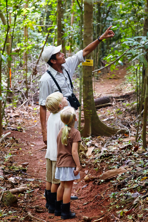 Lapa-Rios-Costa-Rica-Kids-guide-hike-500w.jpg