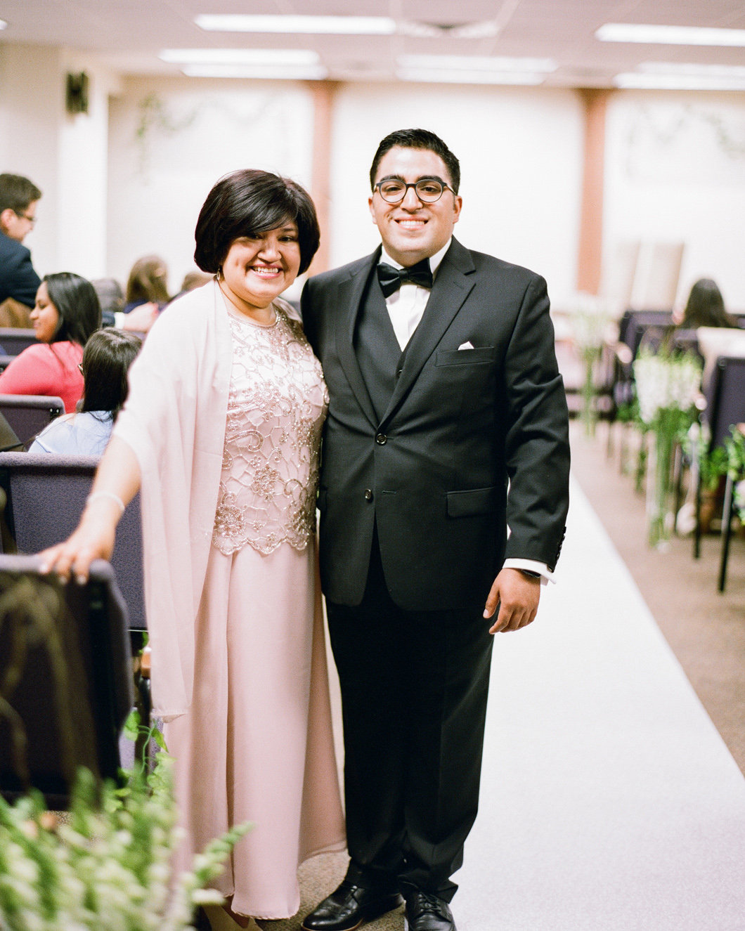 02_wedding-mother-groom-portrait.jpg