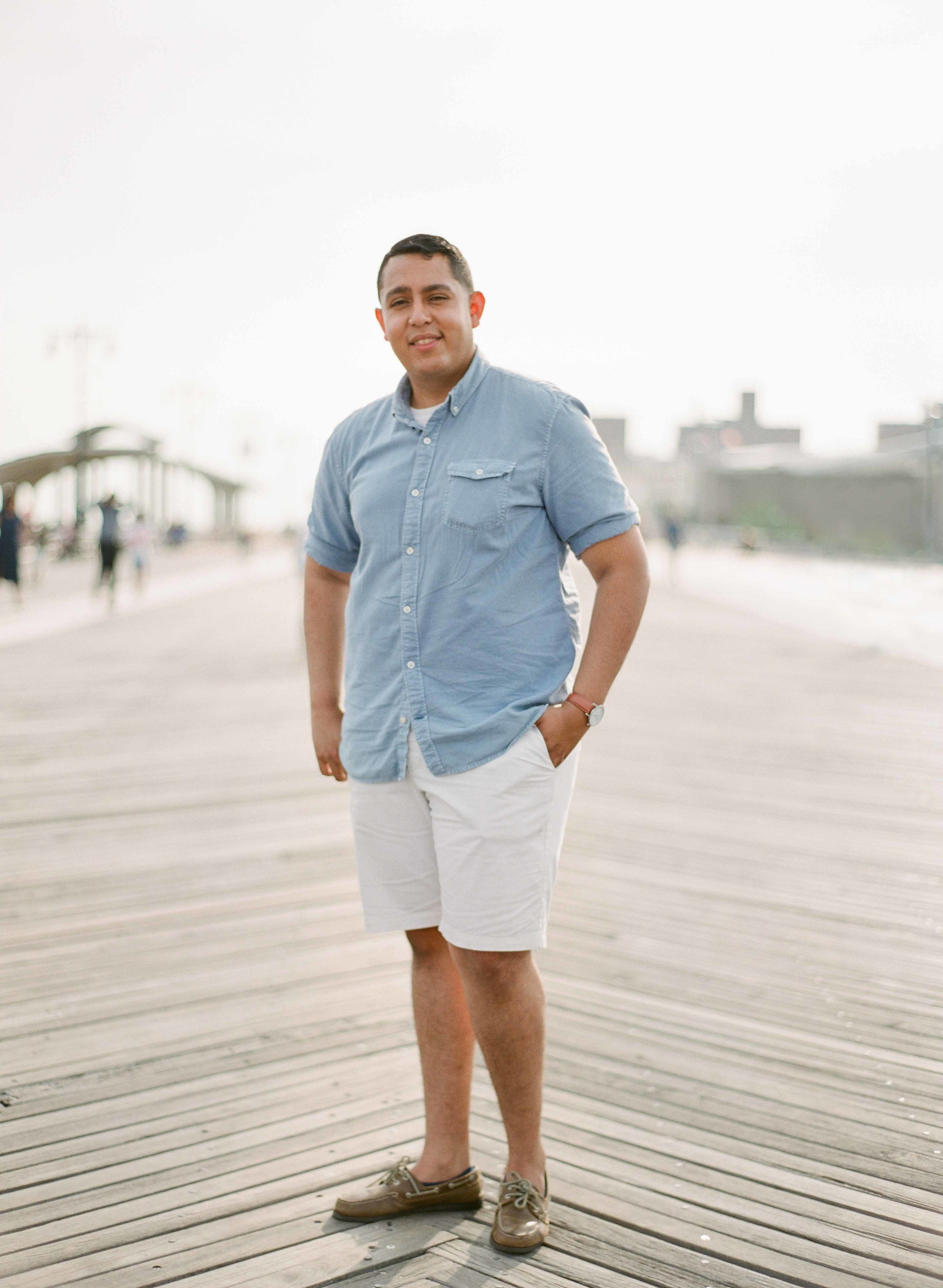 03_coney-island-beach-engagement.jpg