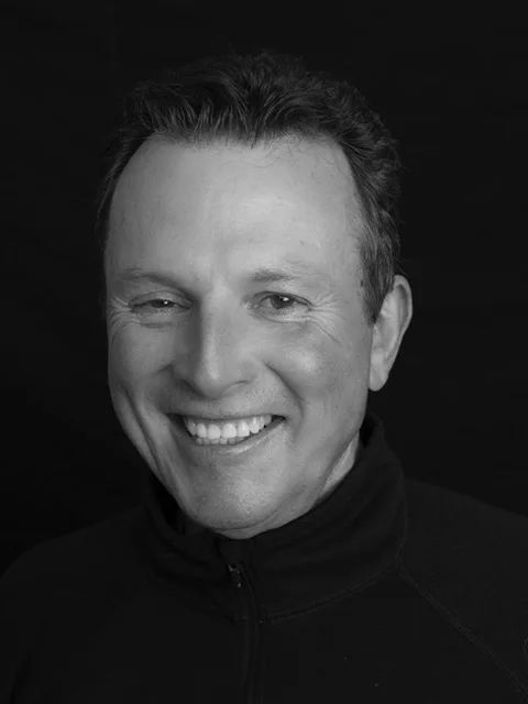 A6602044b&w.JPG