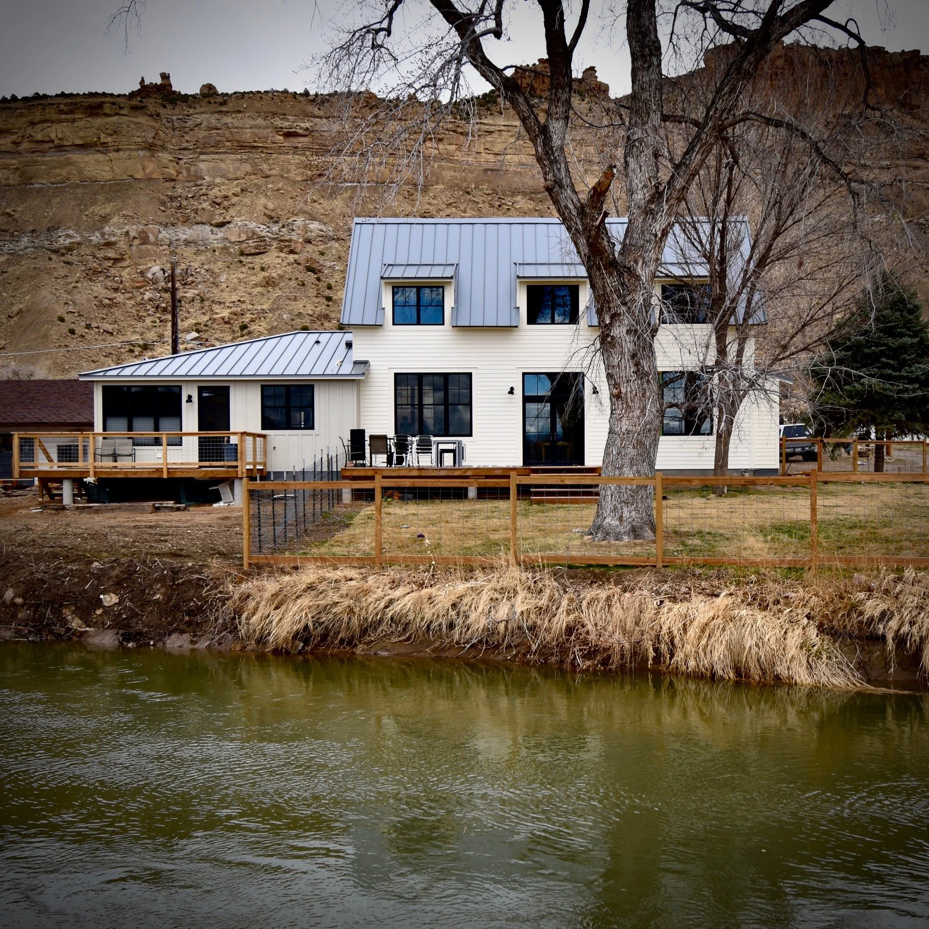 Palisades Farmhouse