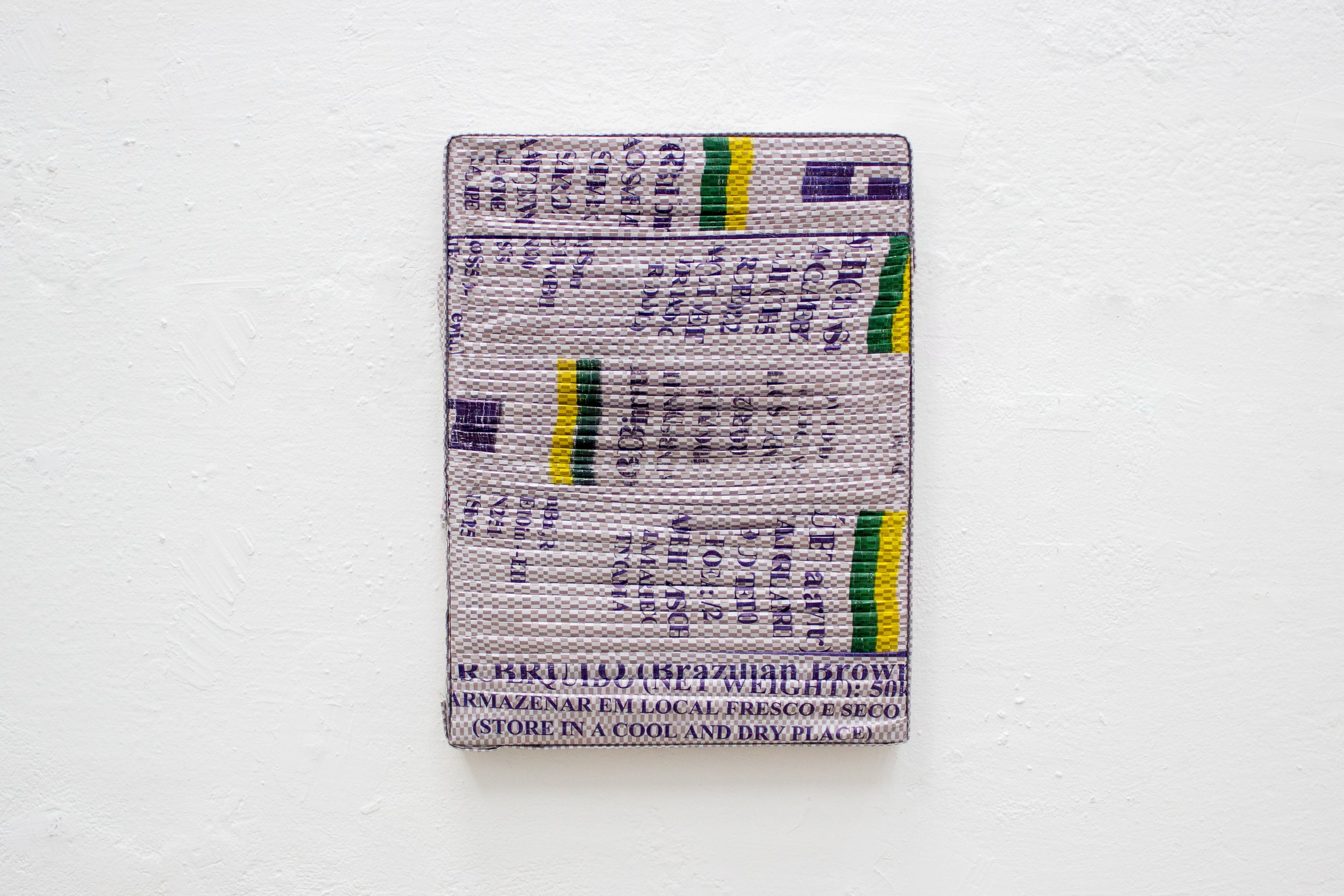 Mano Penalva, Brown Sugar, Origin, 2021, Raffia bag, chassis and staples, 42 x 31x 4 cm.jpg